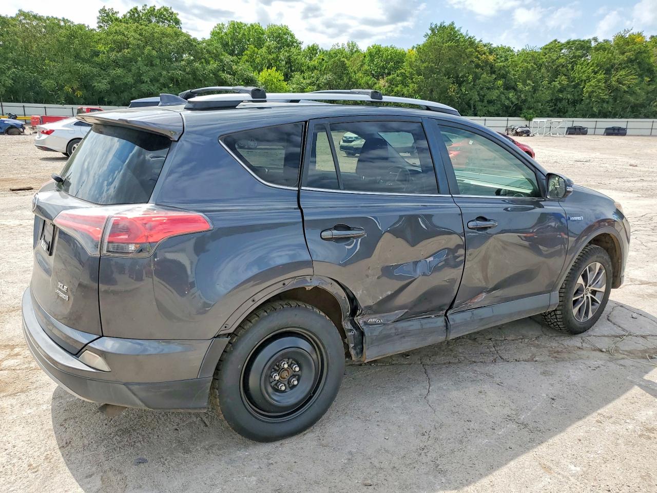 2017 TOYOTA RAV4 HYBRID XLE — снимка 3