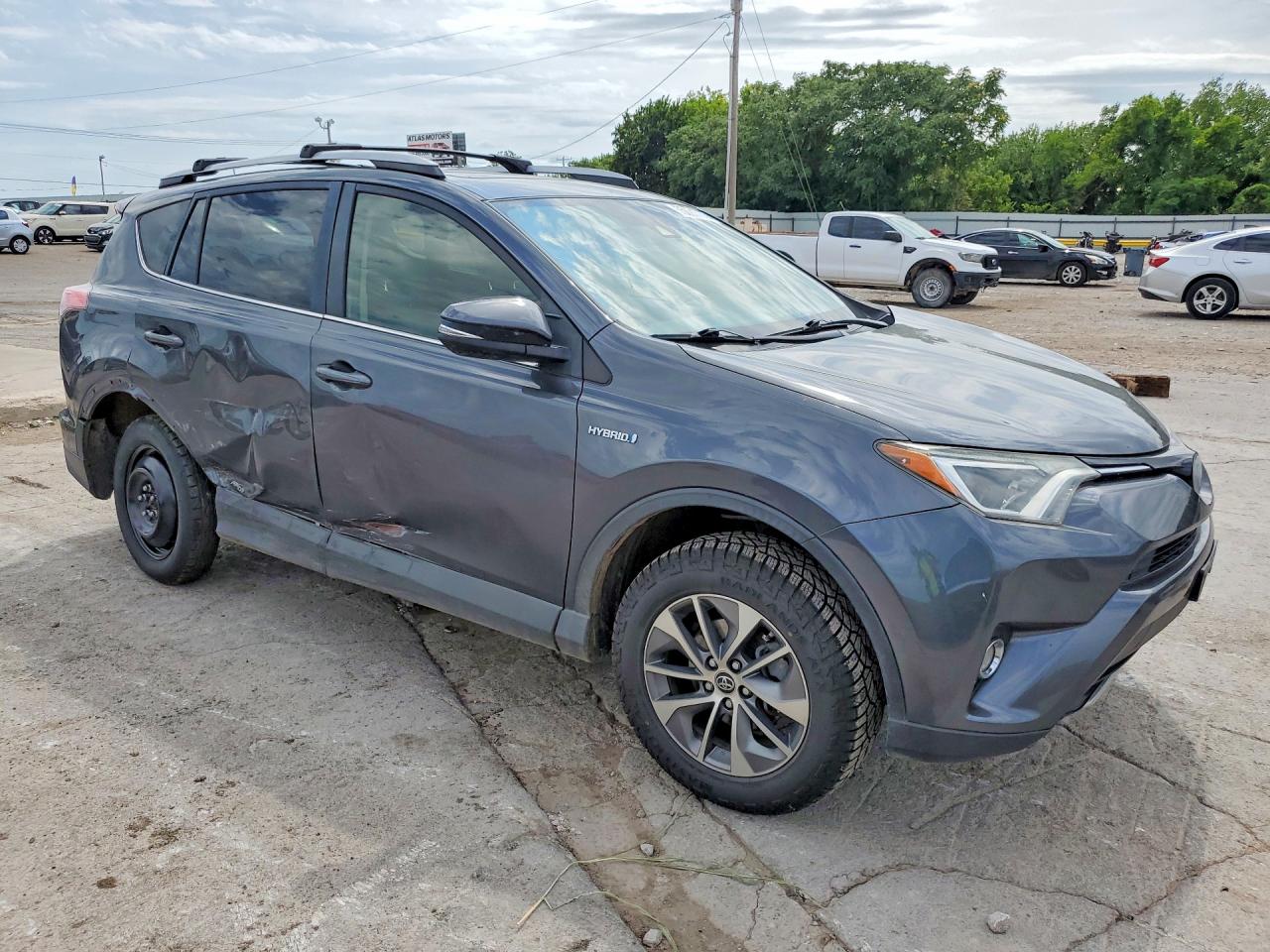 2017 TOYOTA RAV4 HYBRID XLE — снимка 4