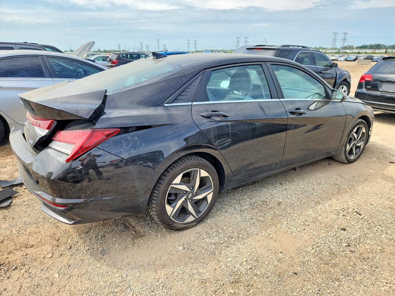 2023 HYUNDAI ELANTRA LIMITED — снимка 3