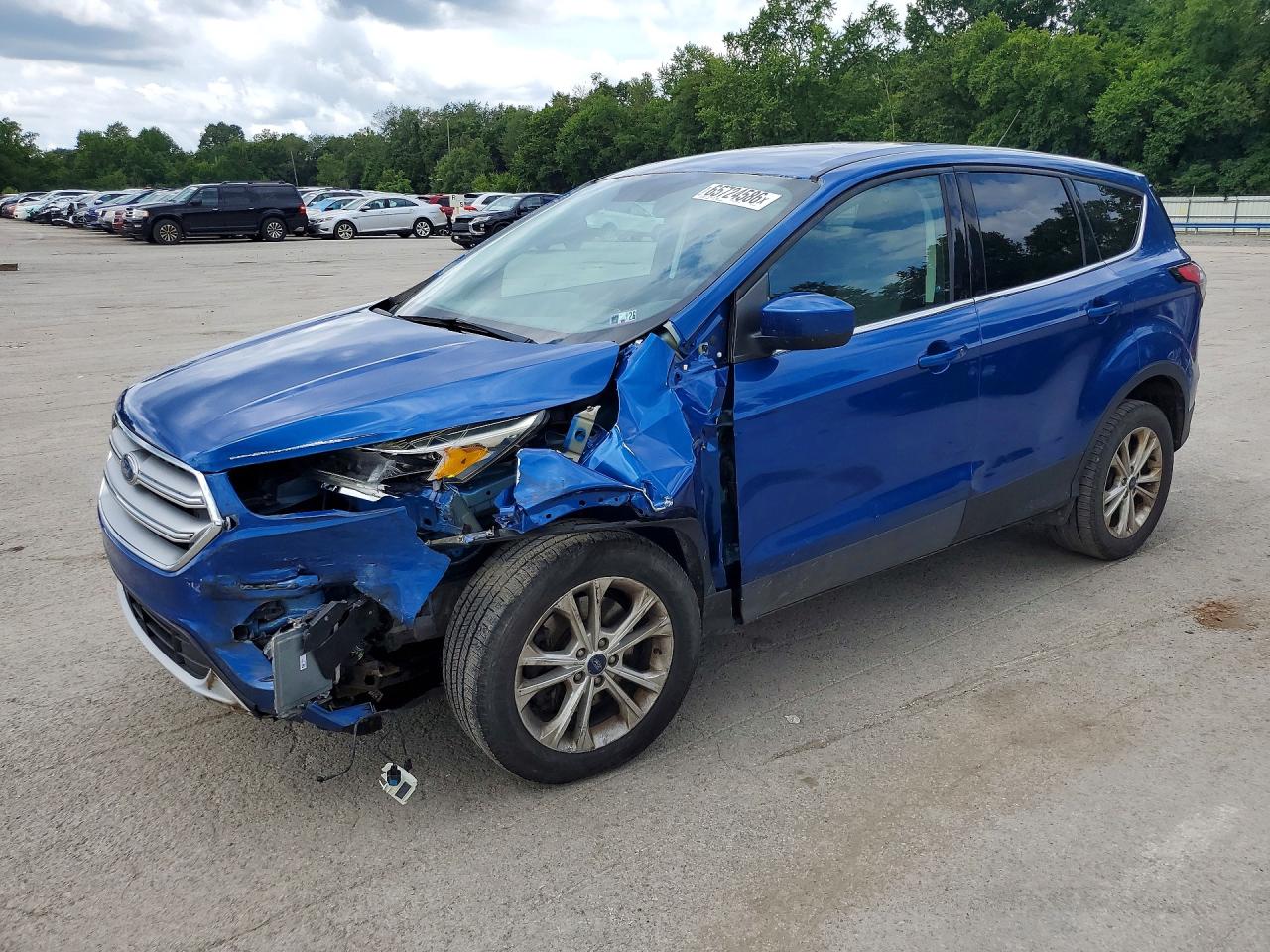 2017 FORD ESCAPE SE