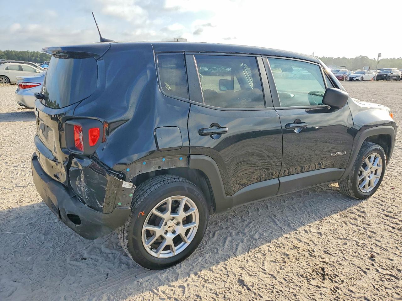 2023 JEEP RENEGADE LATITUDE — снимка 3