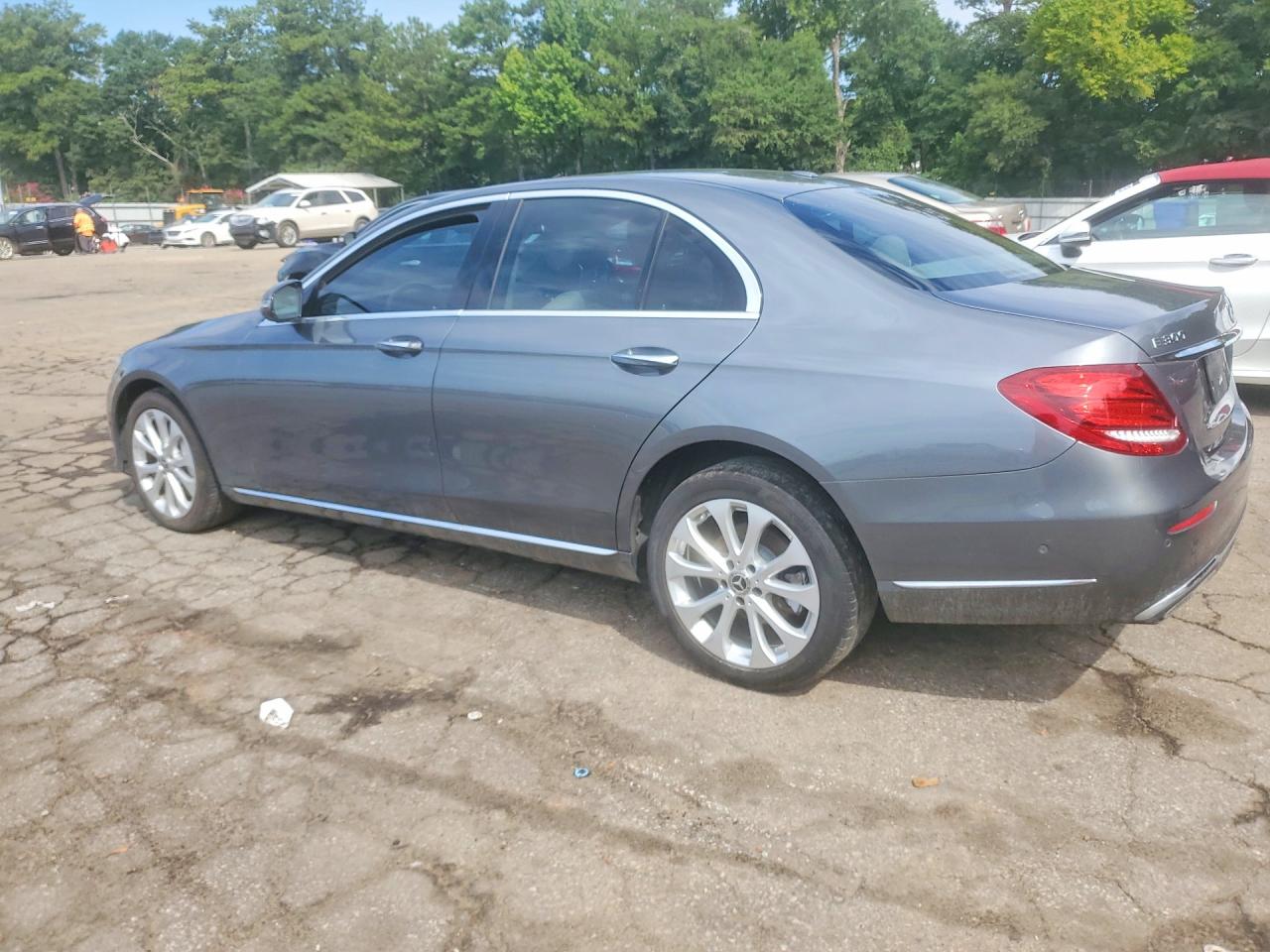 2017 MERCEDES-BENZ E 300 — снимка 2