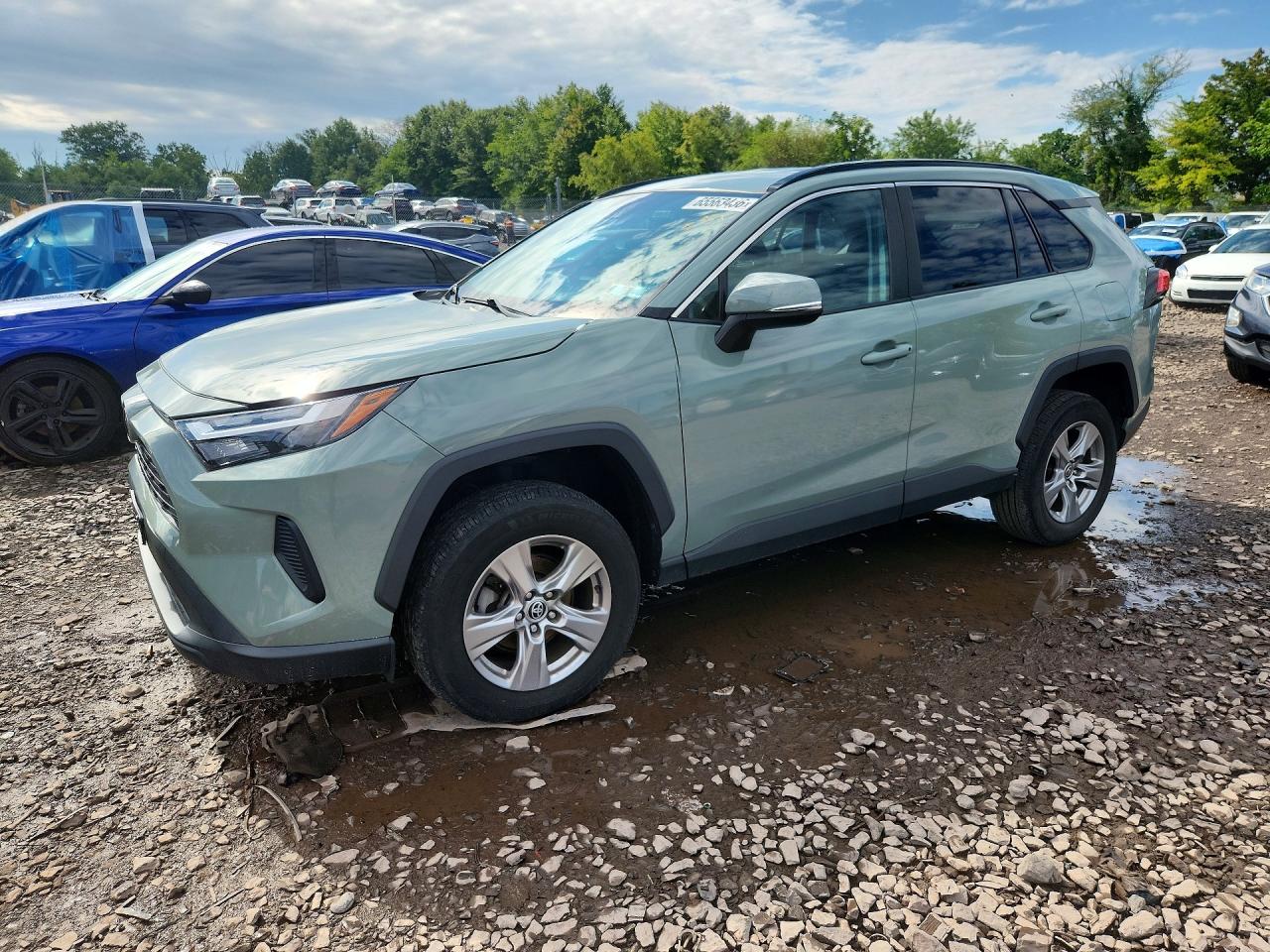 2022 TOYOTA RAV4 XLE