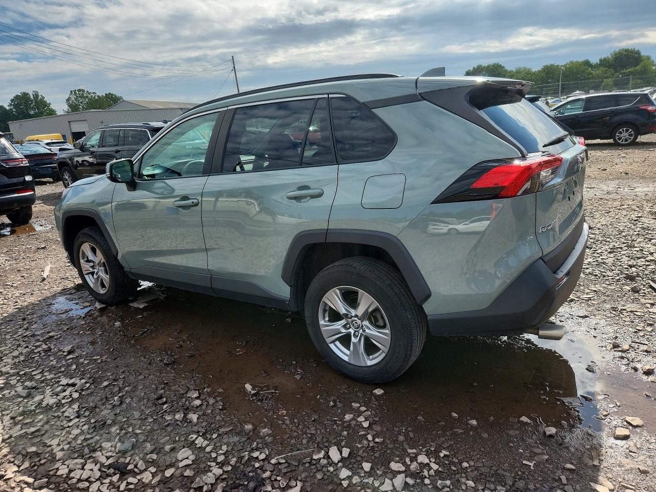 2022 TOYOTA RAV4 XLE — снимка 2