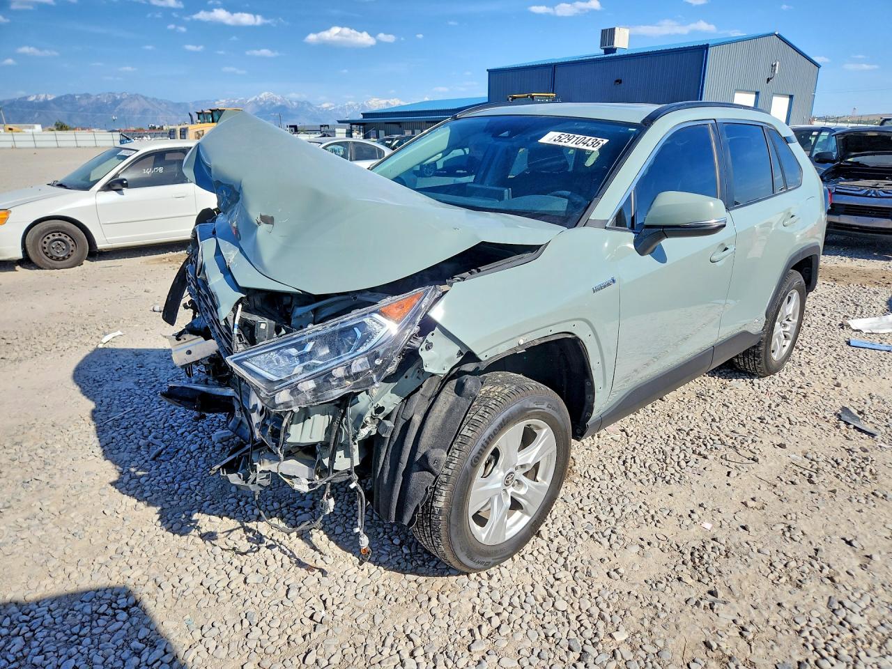 2021 TOYOTA RAV4 XLE
