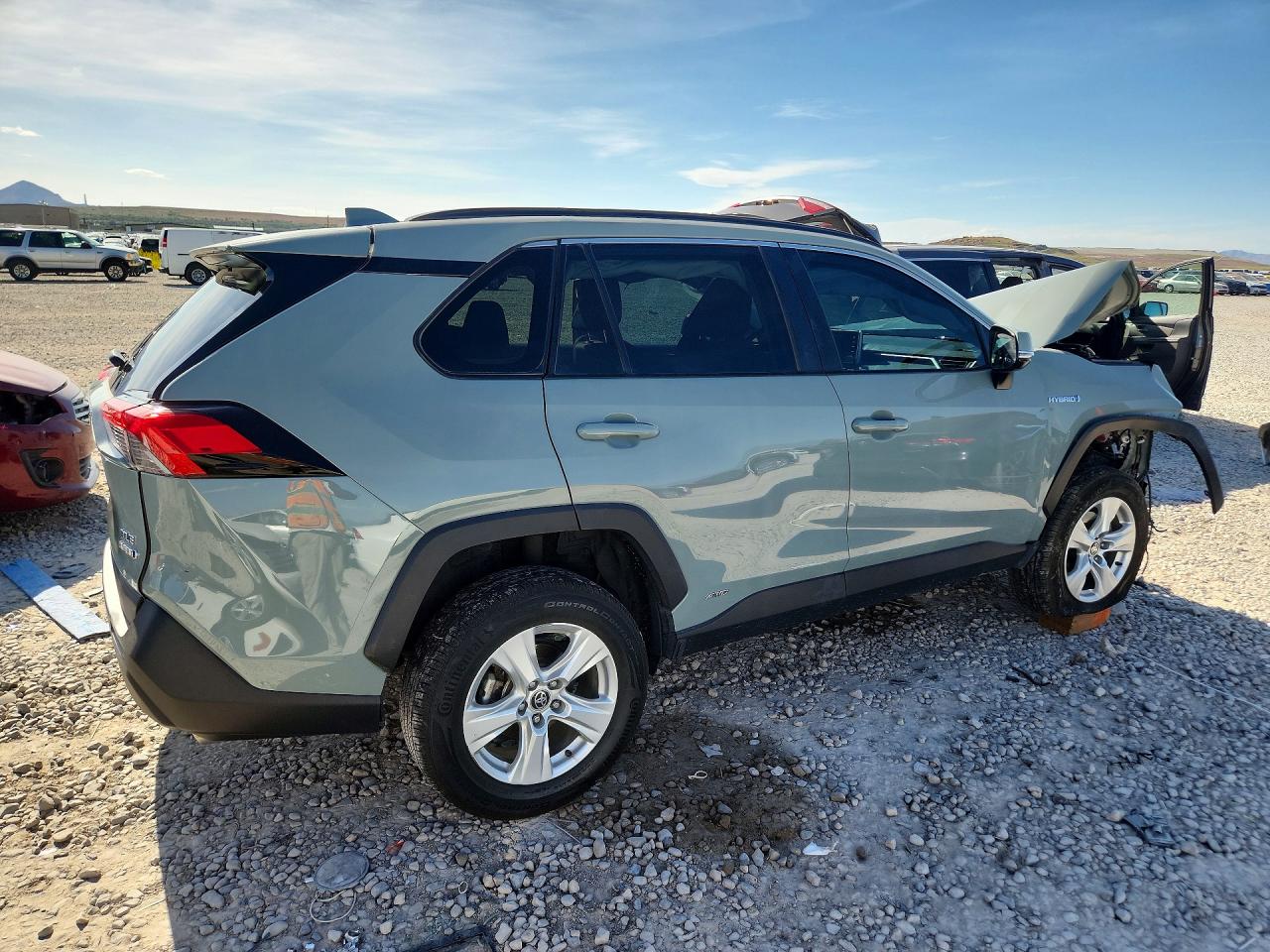 2021 TOYOTA RAV4 XLE — снимка 3