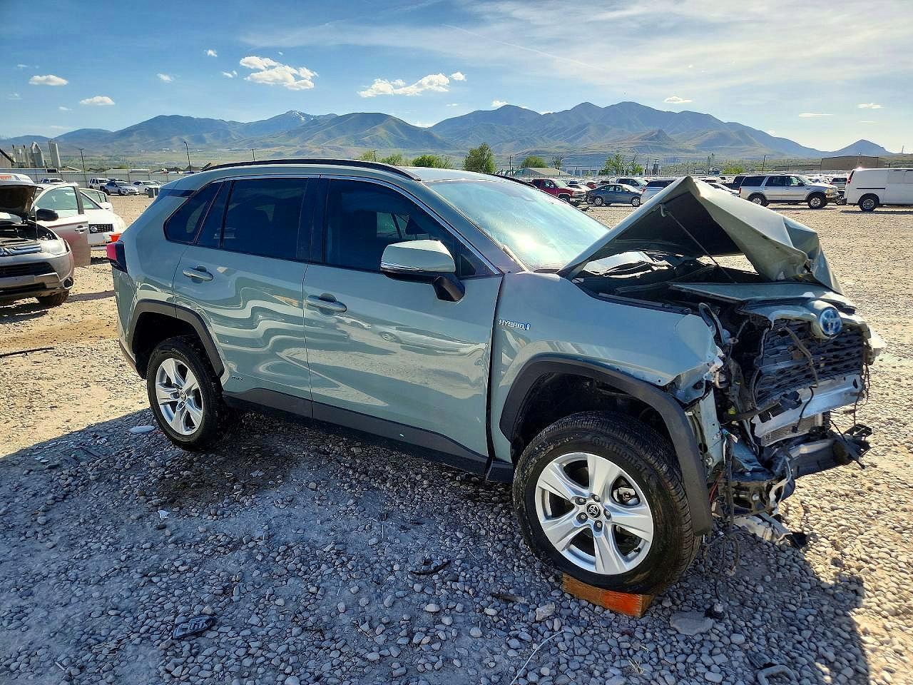 2021 TOYOTA RAV4 XLE — снимка 4