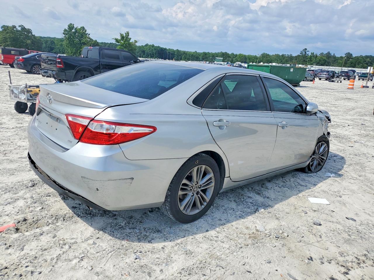 2016 TOYOTA CAMRY SE — снимка 3