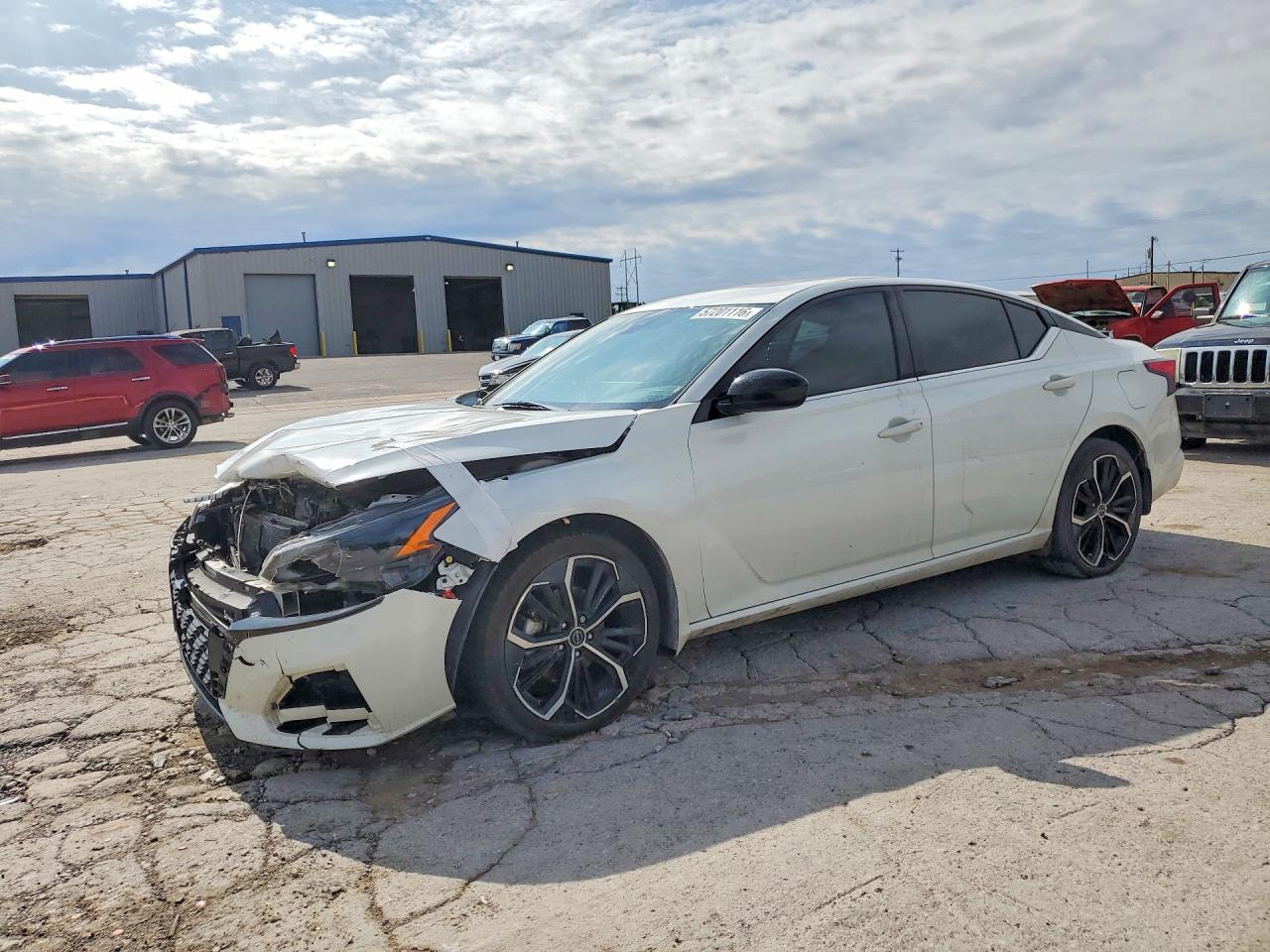 2024 NISSAN ALTIMA SR