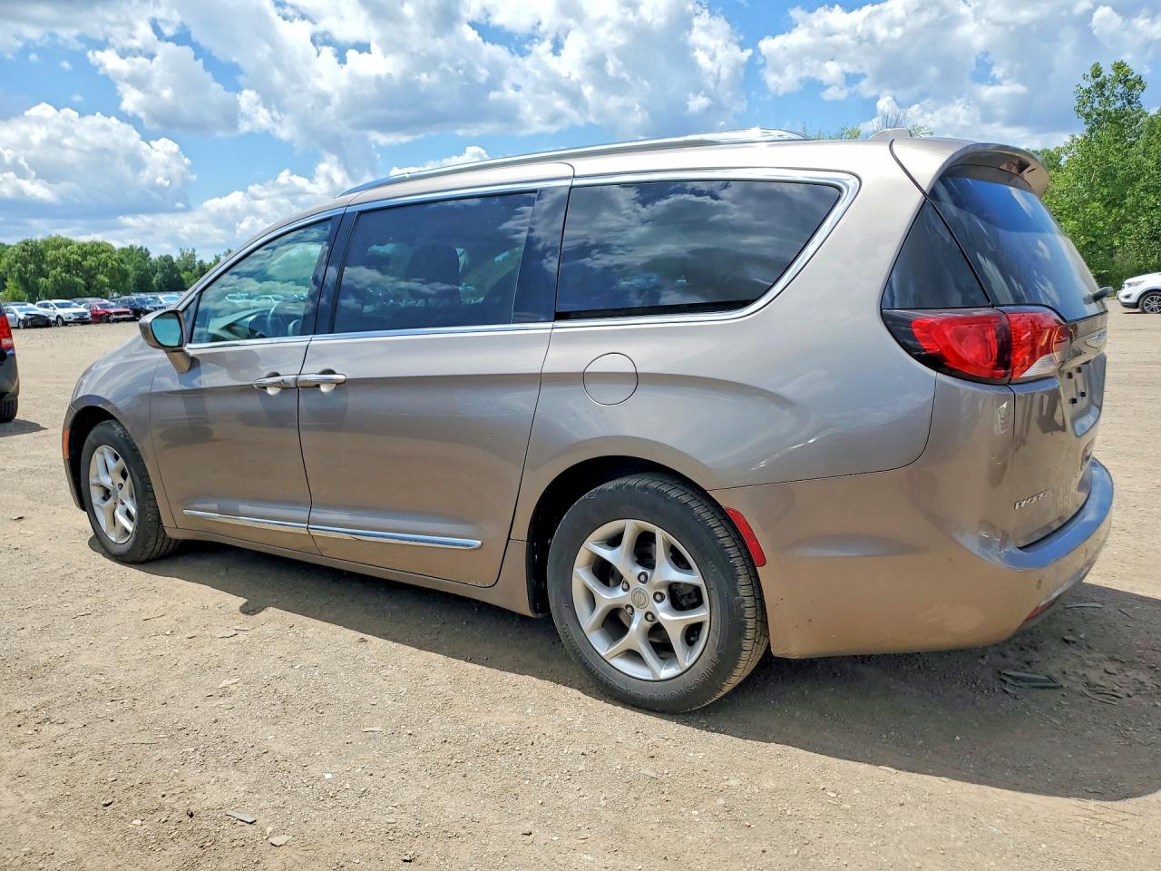 2017 CHRYSLER PACIFICA TOURING L PLUS — снимка 2