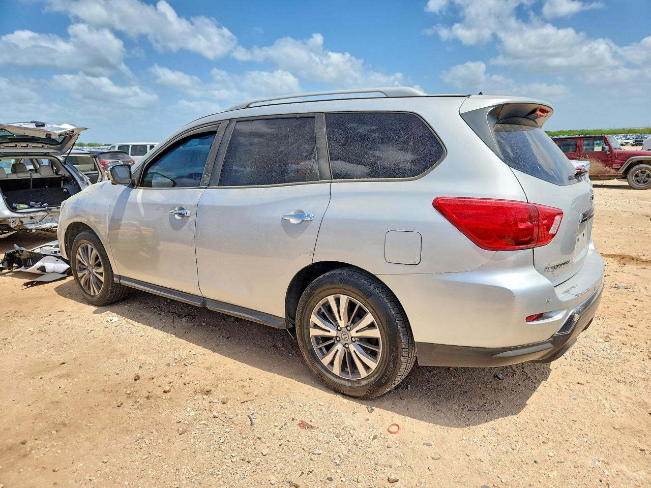2018 NISSAN PATHFINDER SL — снимка 2