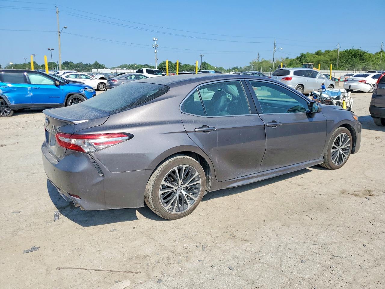 2018 TOYOTA CAMRY SE — снимка 3