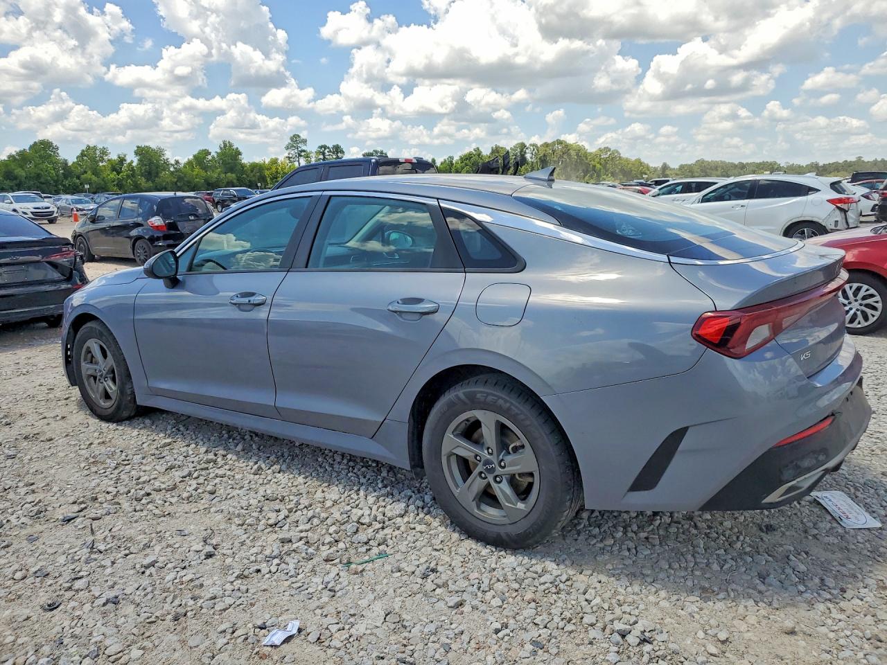 2023 KIA K5 LXS — снимка 2