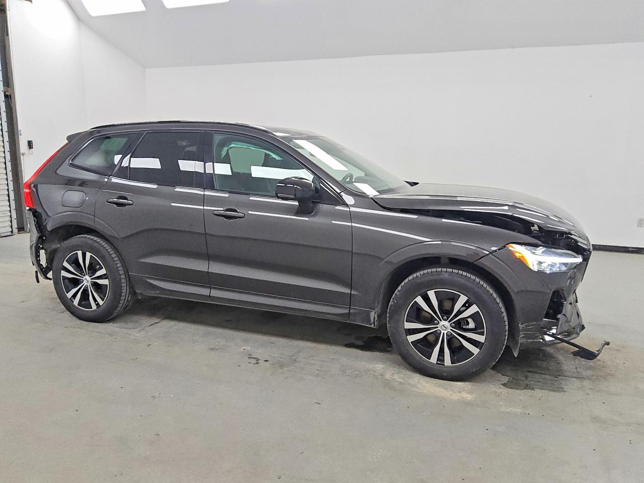 2025 VOLVO XC60 CORE — снимка 4