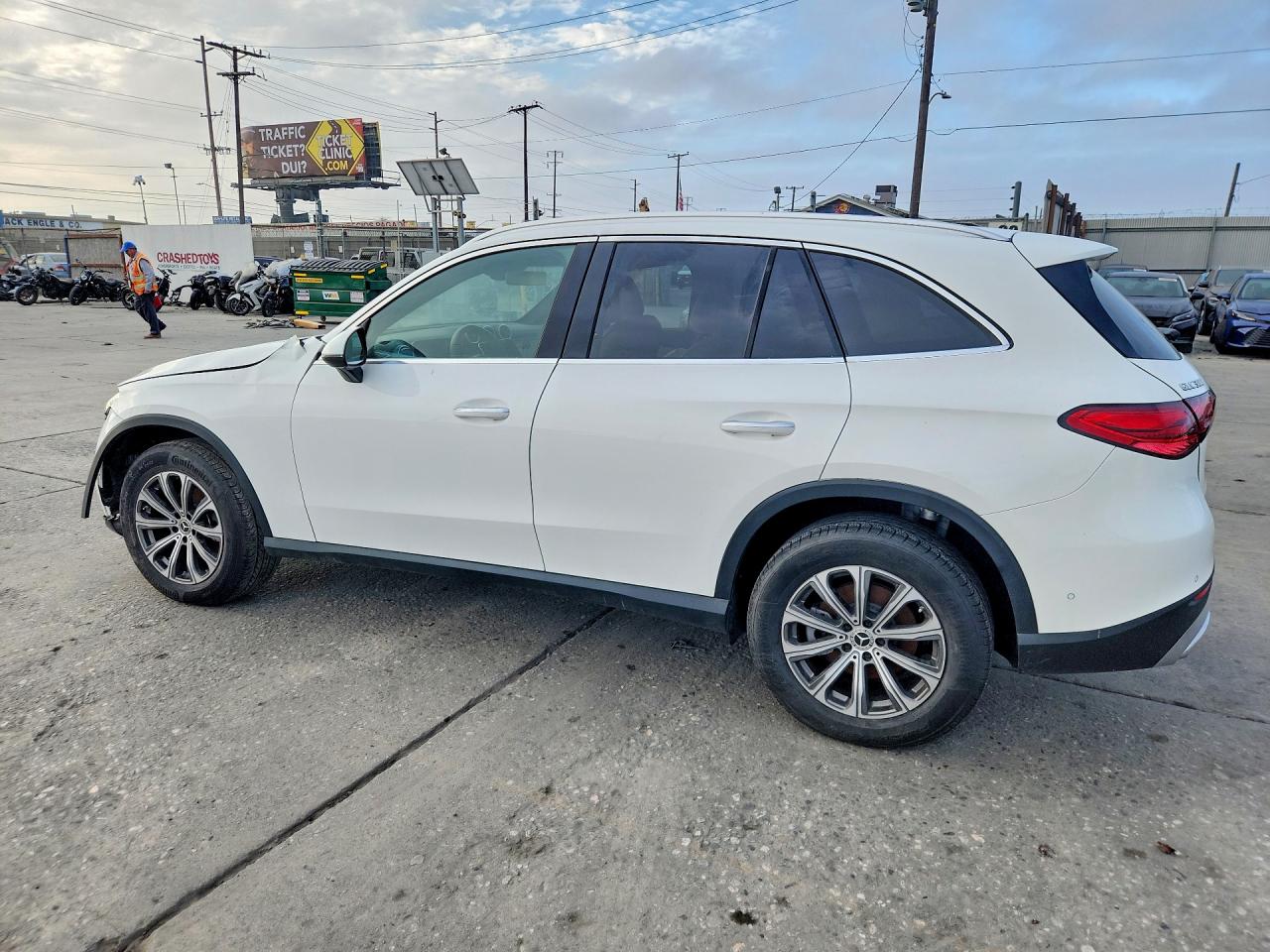 2024 MERCEDES-BENZ GLC 300 4MATIC — снимка 2