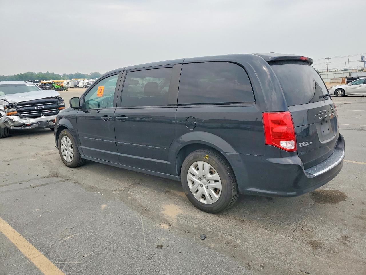 2016 DODGE GRAND CARAVAN SE — снимка 2
