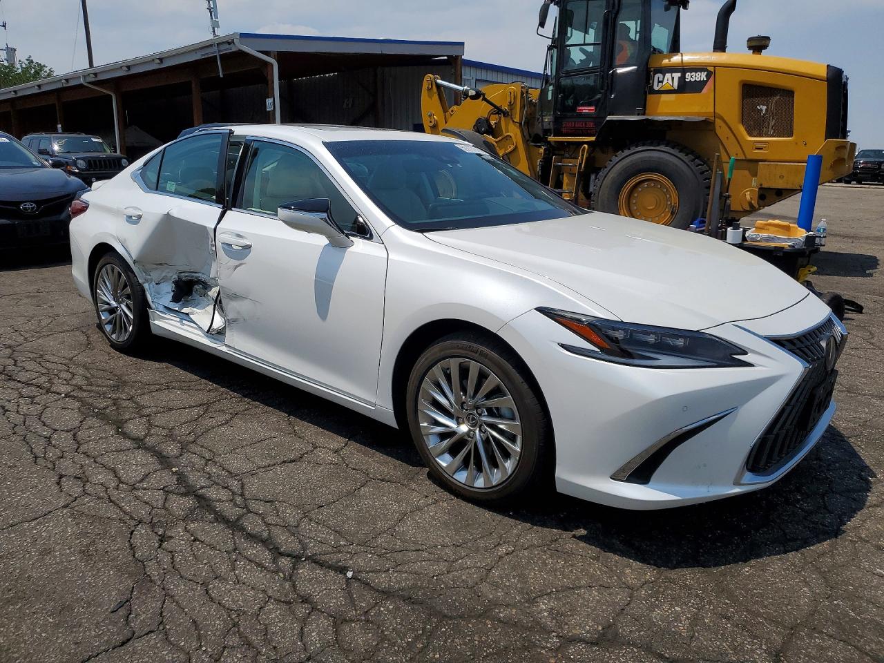 2023 LEXUS ES 300H LUXURY — снимка 4