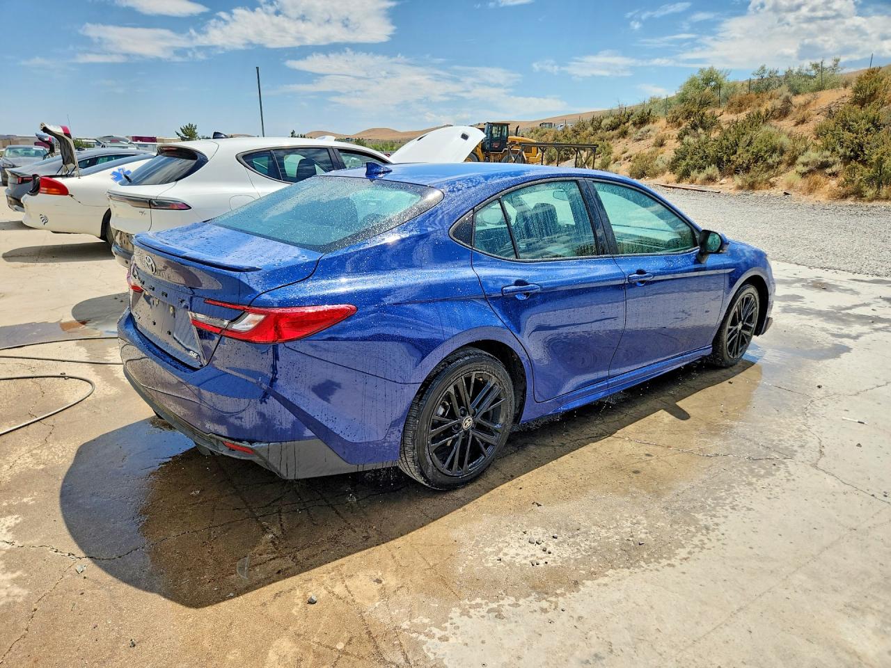2025 TOYOTA CAMRY SE — снимка 3
