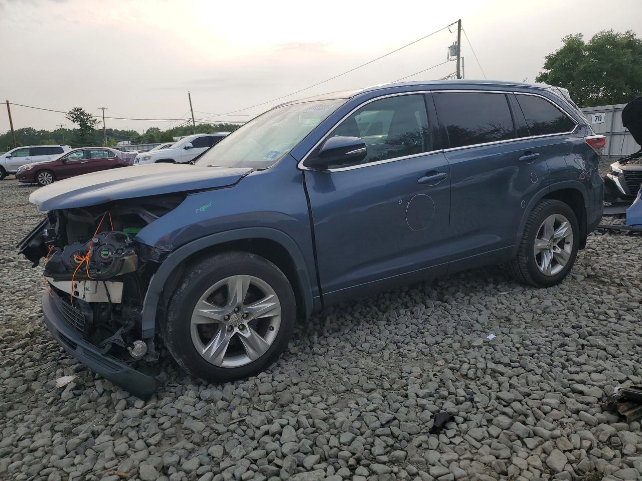 2015 TOYOTA HIGHLANDER LIMITED