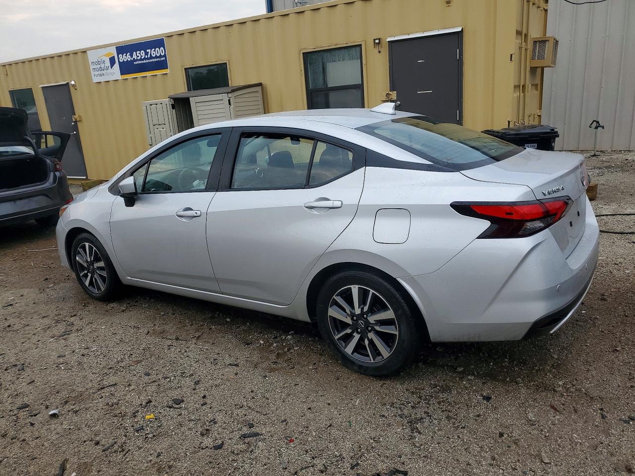 2025 NISSAN VERSA SV — снимка 2