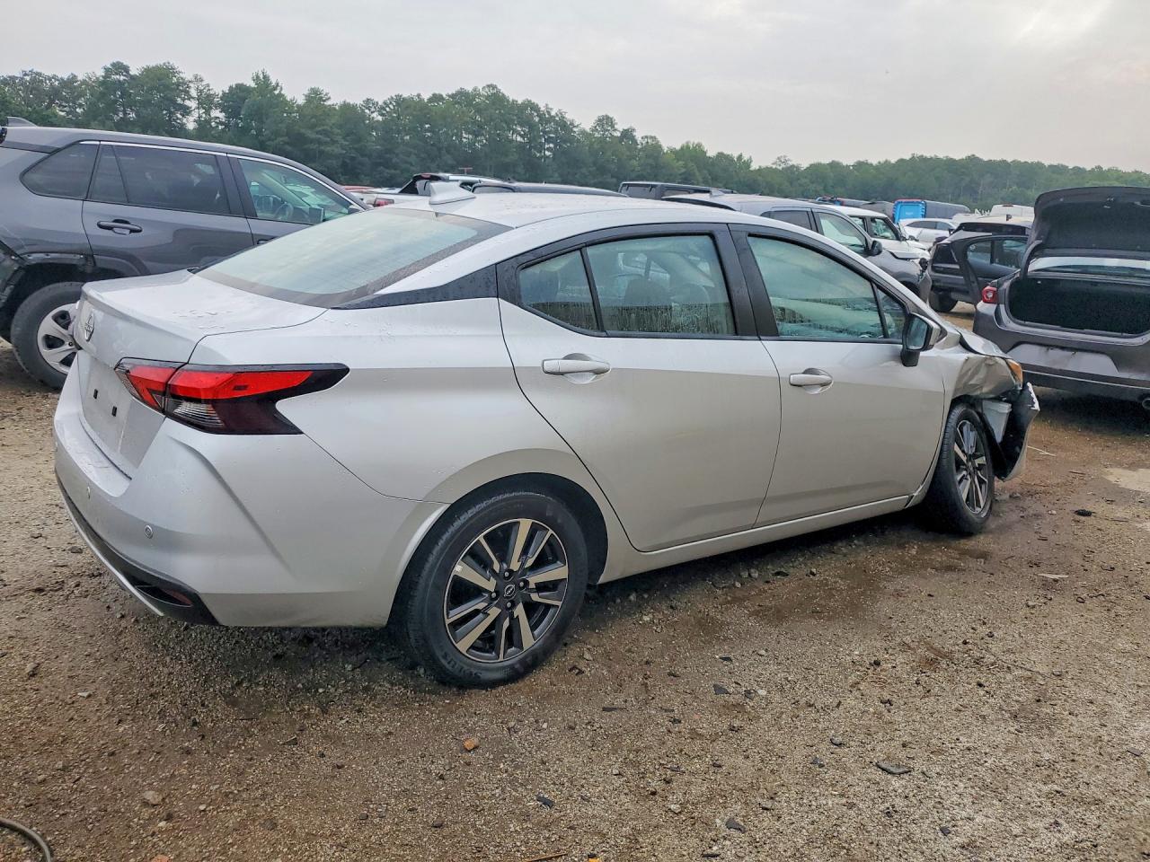 2025 NISSAN VERSA SV — снимка 3