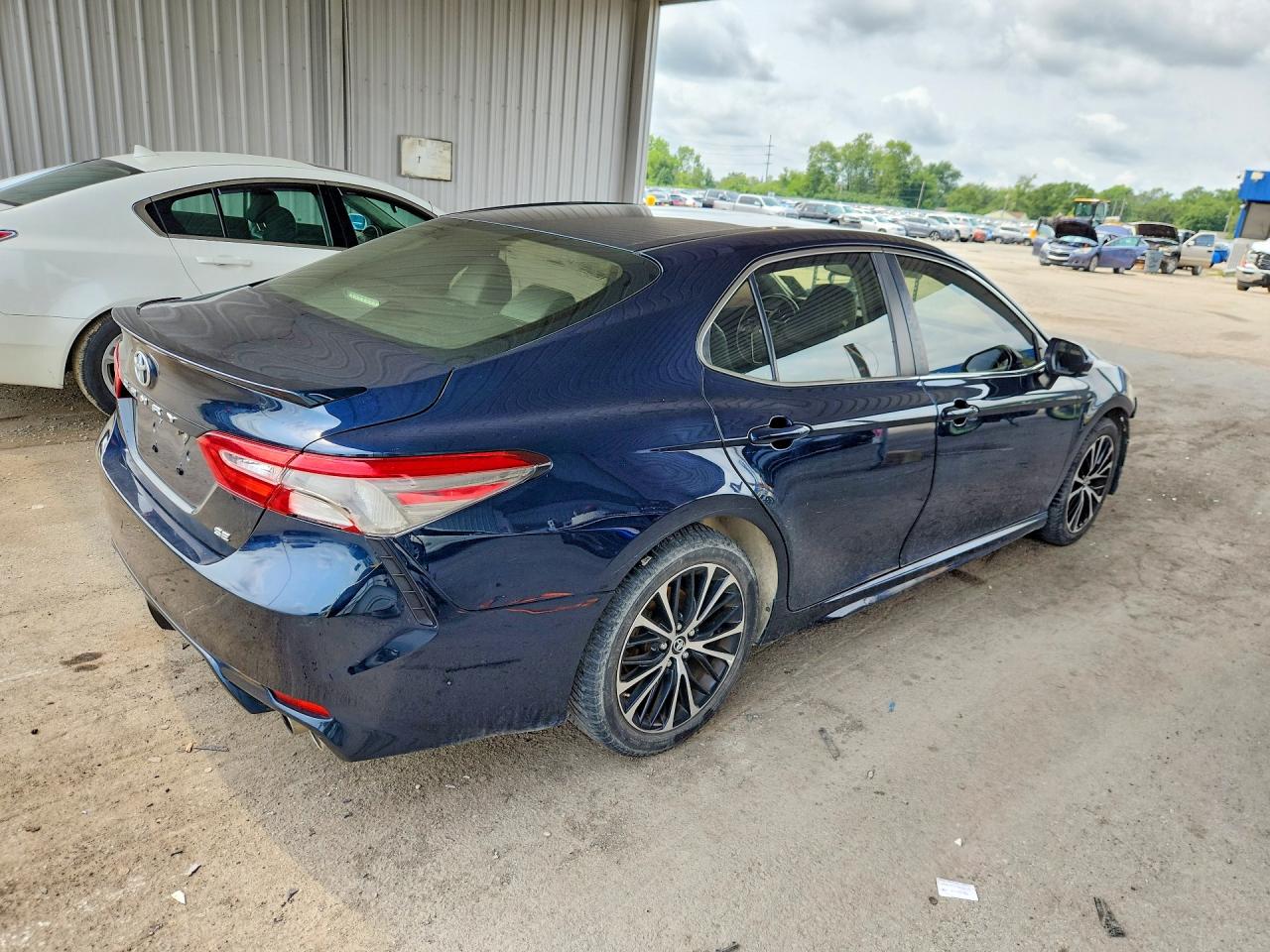 2018 TOYOTA CAMRY SE — снимка 3