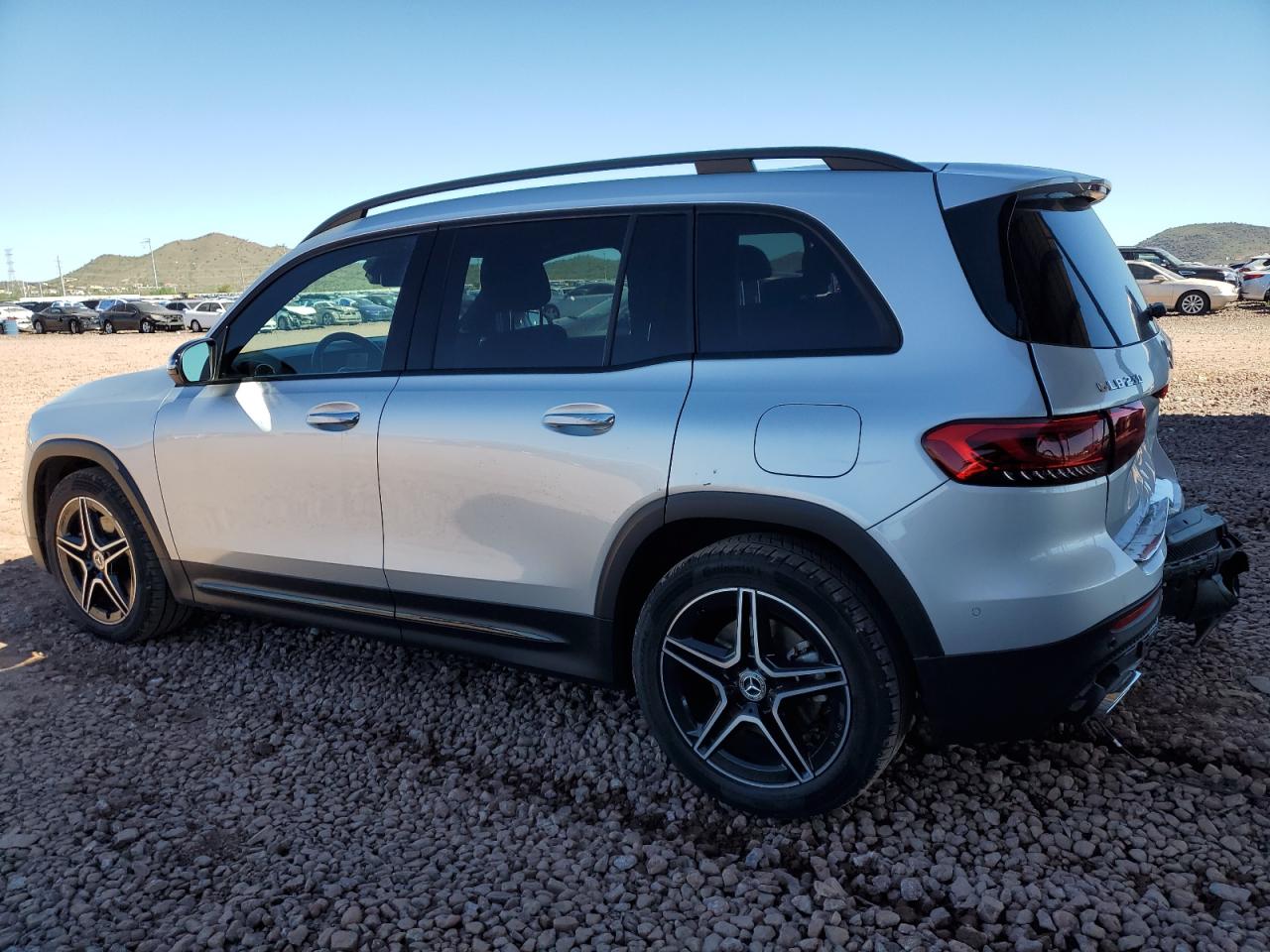 2023 MERCEDES-BENZ GLB 250 4MATIC — снимка 2