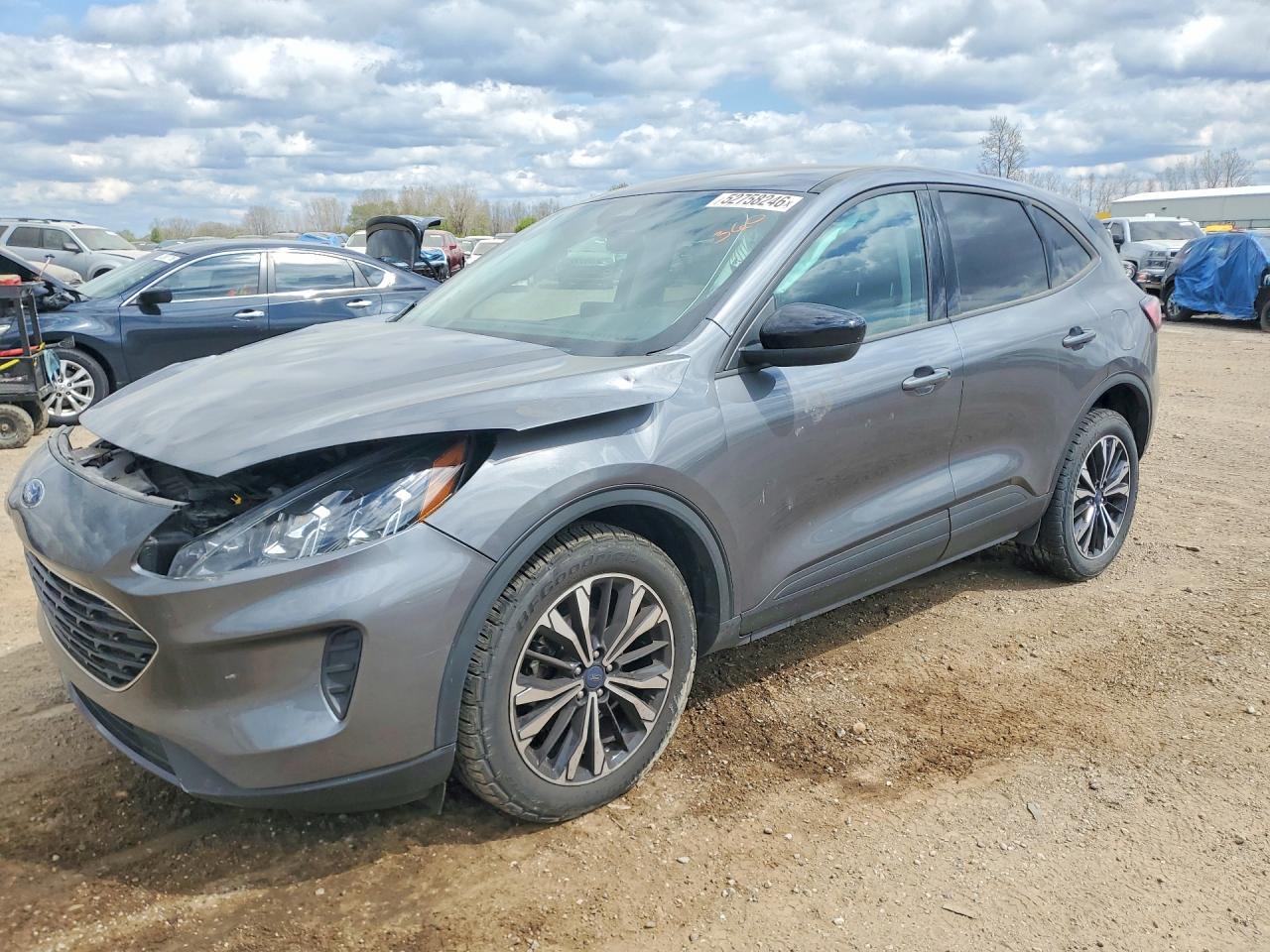 2021 FORD ESCAPE SE