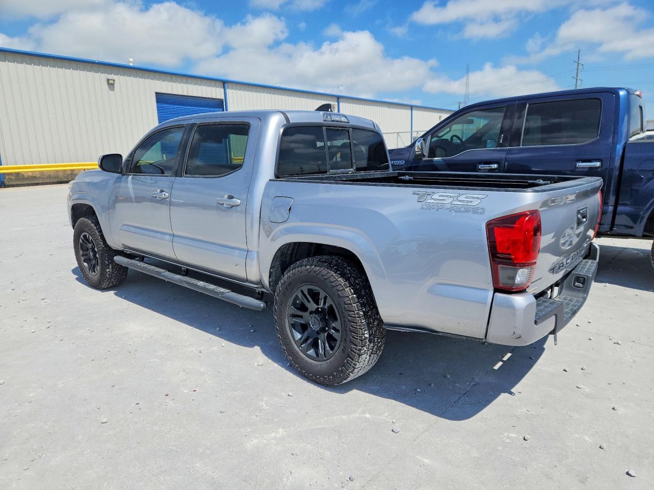 2020 TOYOTA TACOMA SR — снимка 2