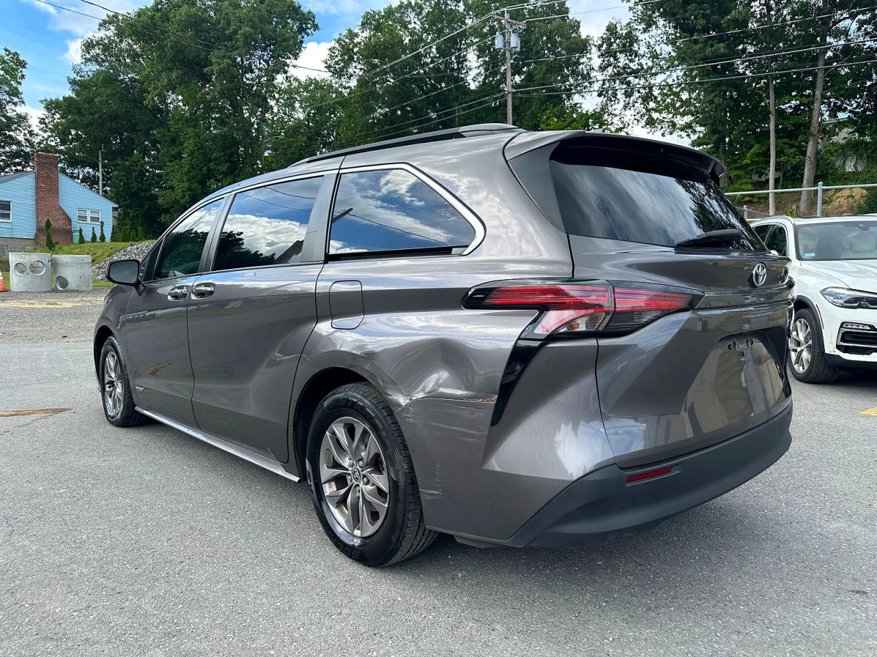 2021 TOYOTA SIENNA LE — снимка 2
