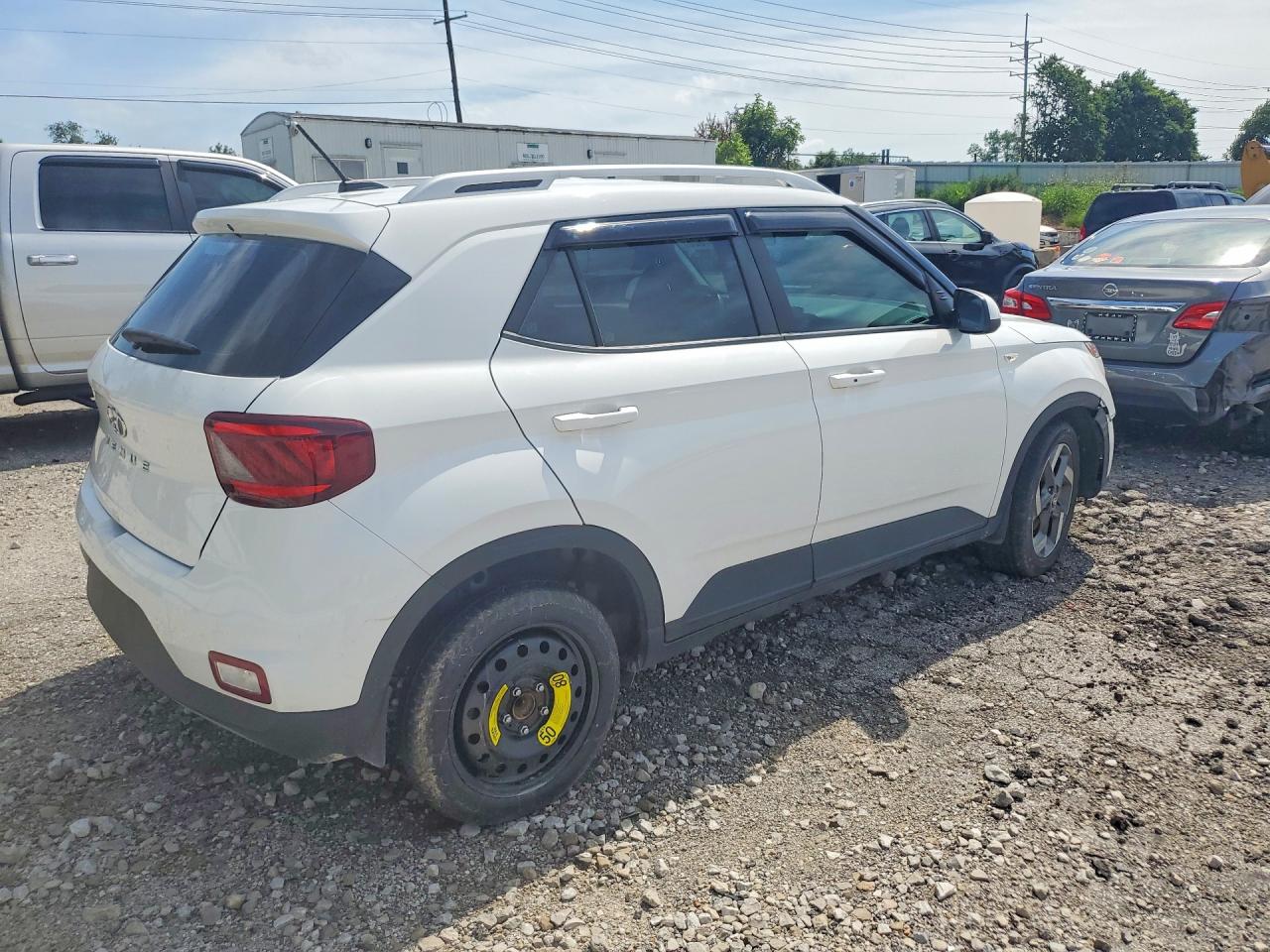 2024 HYUNDAI VENUE SEL — снимка 3