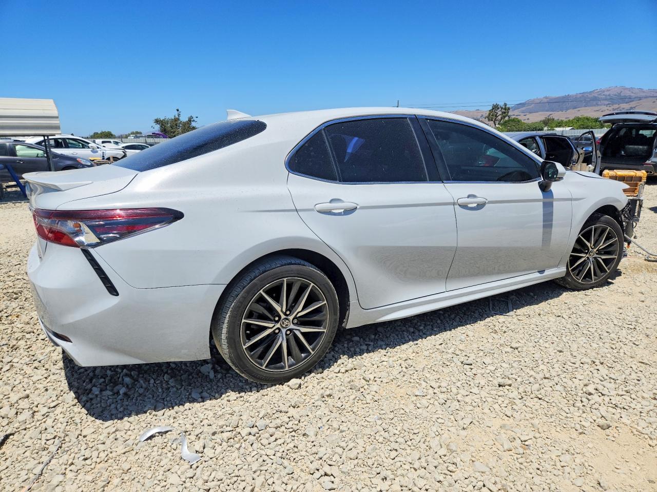 2023 TOYOTA CAMRY SE — снимка 3
