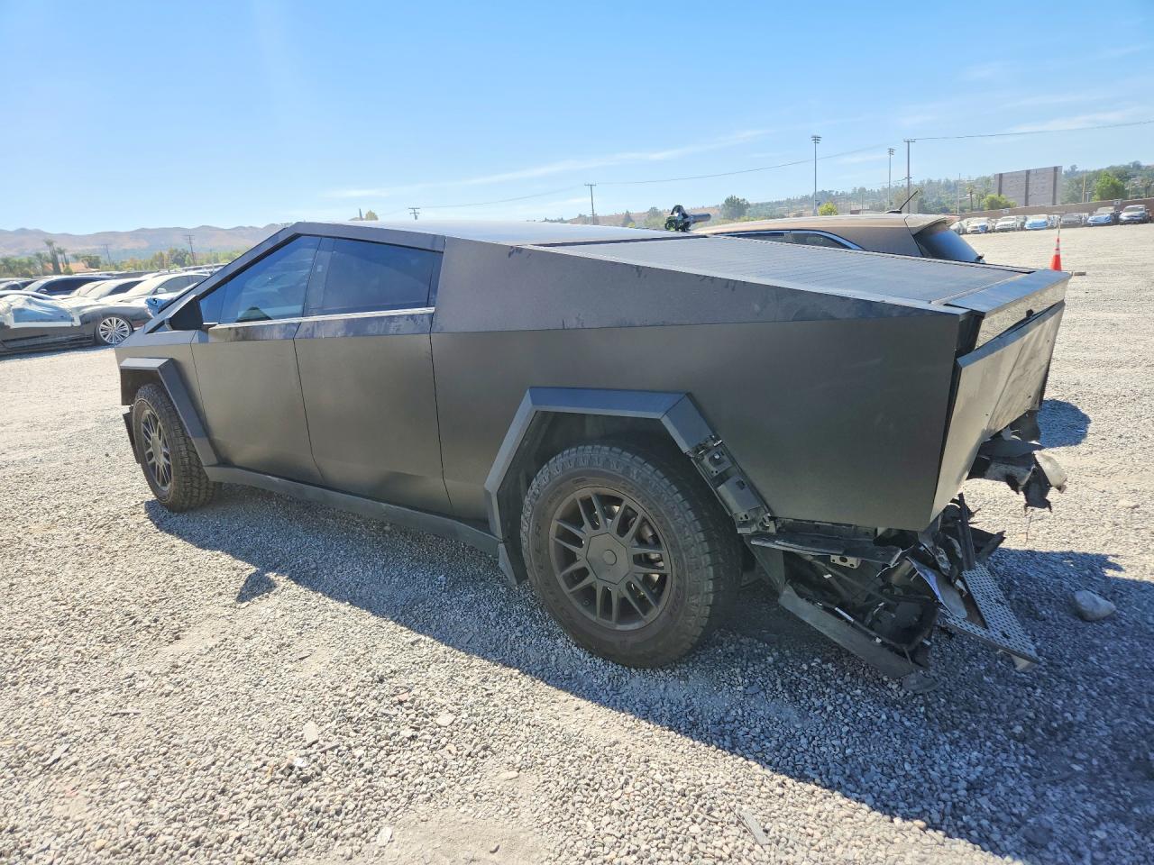 2024 TESLA CYBERTRUCK — снимка 2