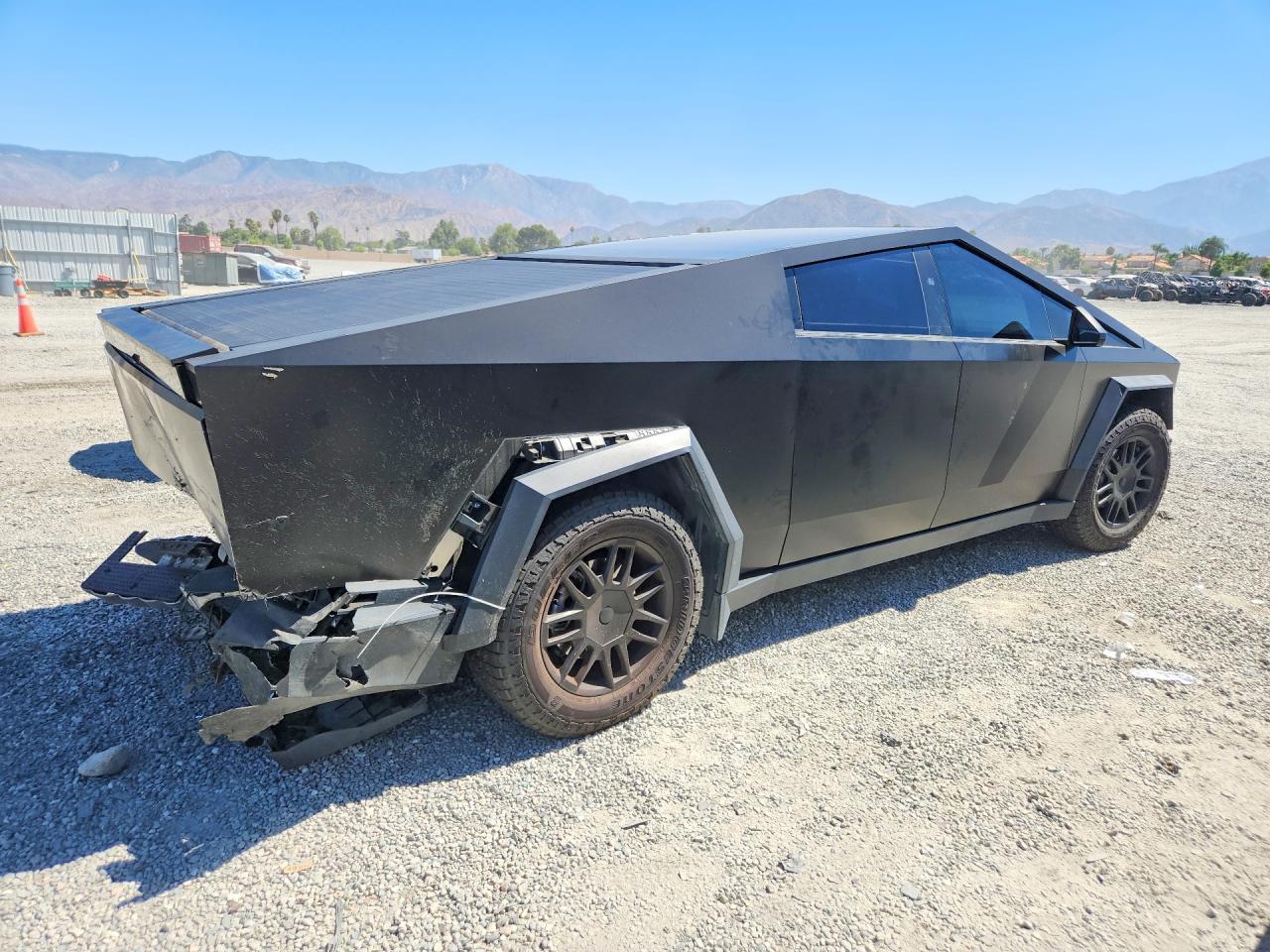 2024 TESLA CYBERTRUCK — снимка 3