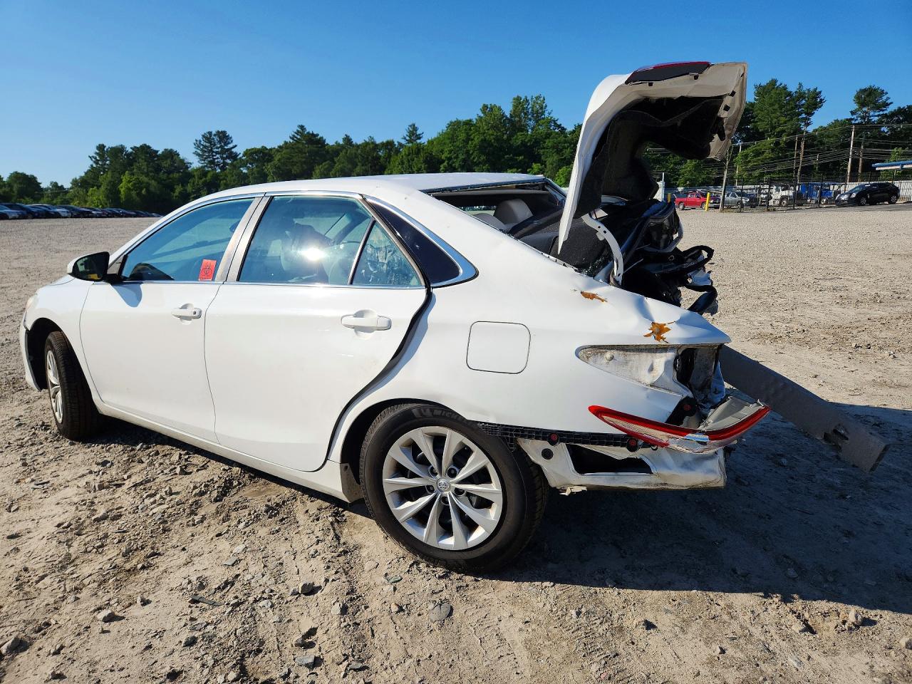 2016 TOYOTA CAMRY LE — снимка 2