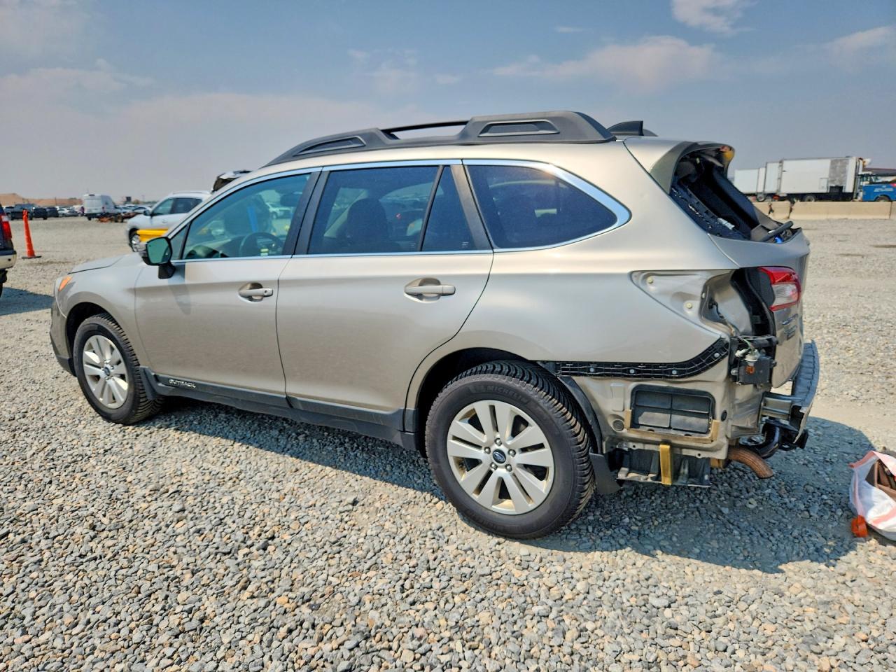 2016 SUBARU OUTBACK 2.5I PREMIUM — снимка 2