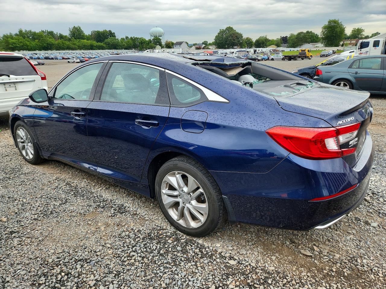 2020 HONDA ACCORD LX — снимка 2