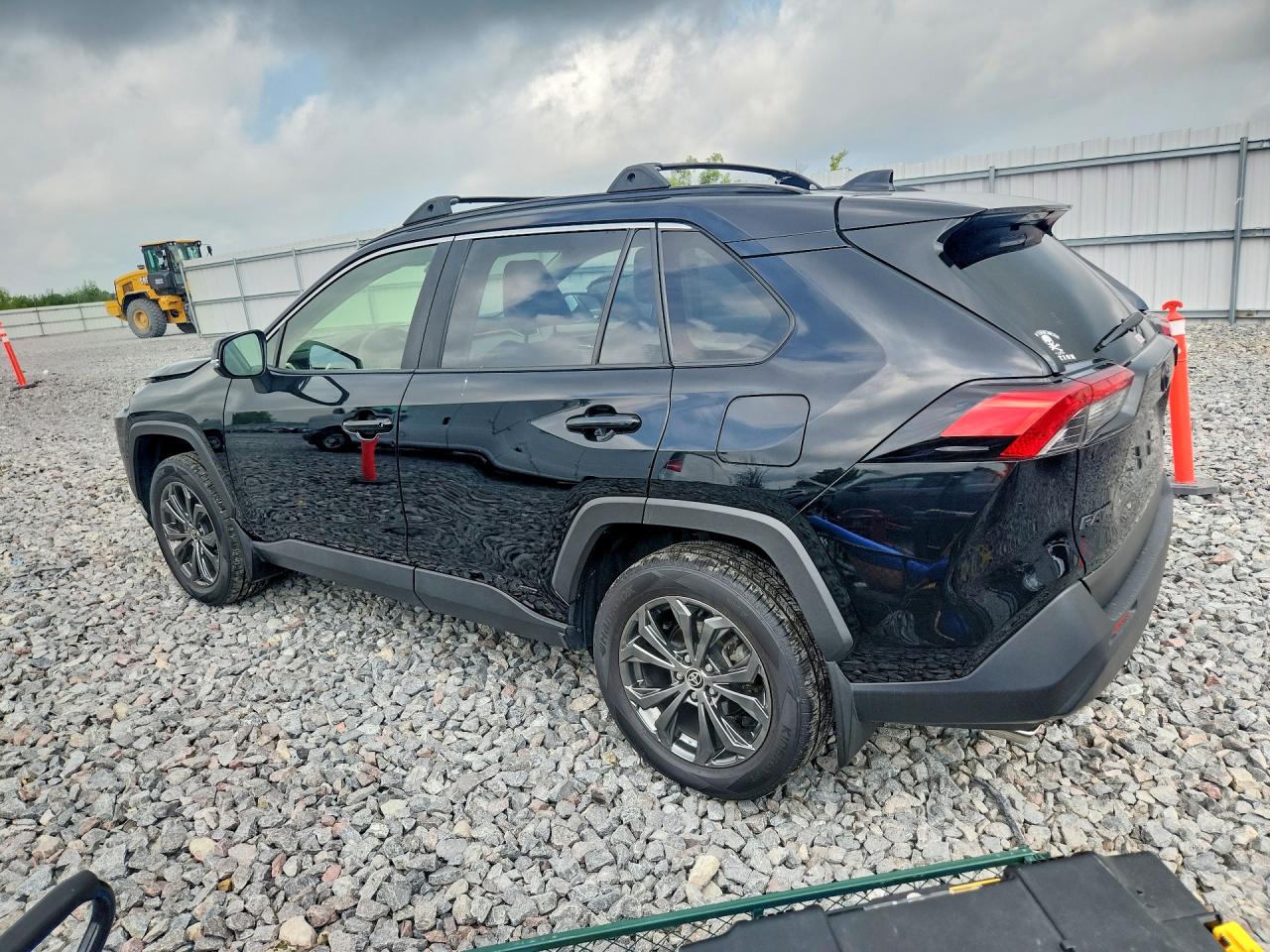 2022 TOYOTA RAV4 XLE PREMIUM — снимка 2