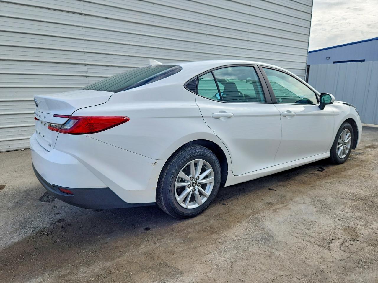 2025 TOYOTA CAMRY LE — снимка 3
