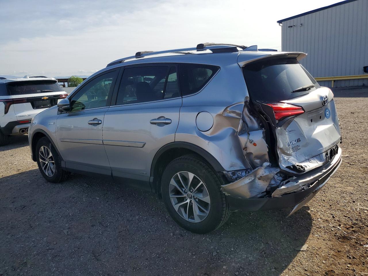2017 TOYOTA RAV4 HYBRID XLE — снимка 2