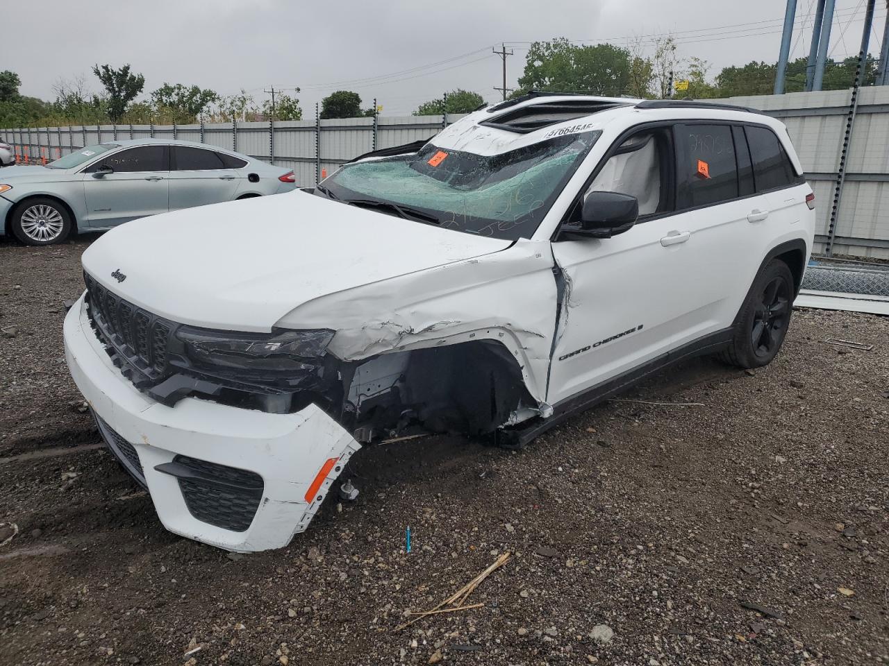 2024 JEEP GRAND CHEROKEE LAREDO