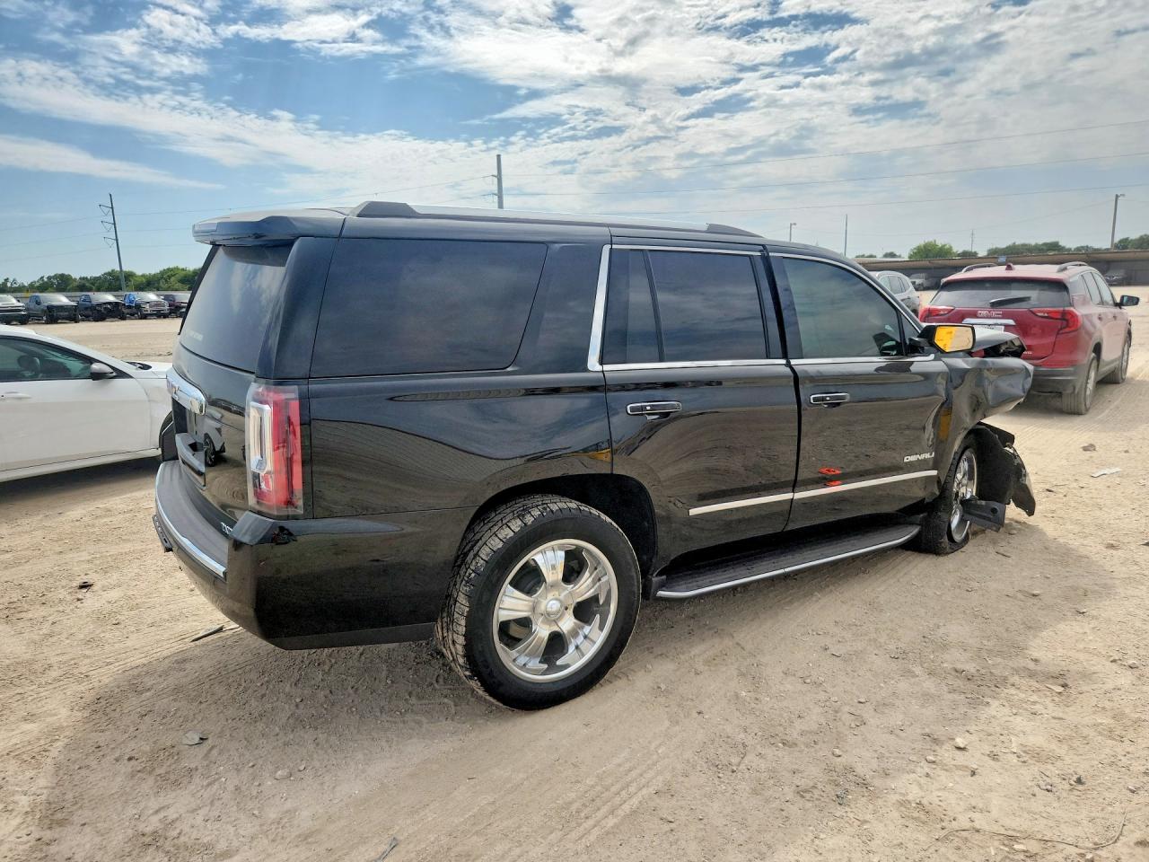 2018 GMC YUKON DENALI — снимка 3