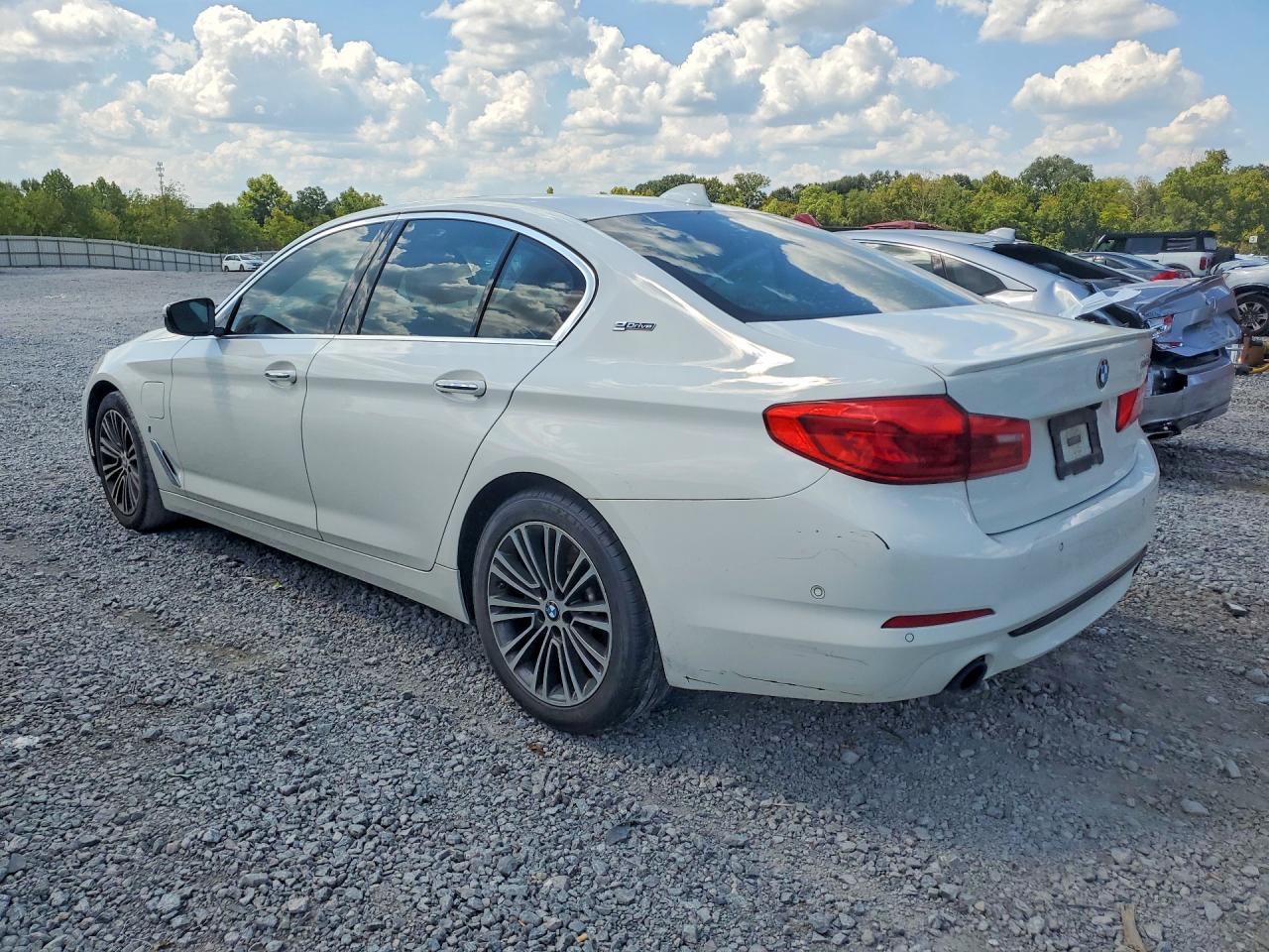 2018 BMW 530E — снимка 2
