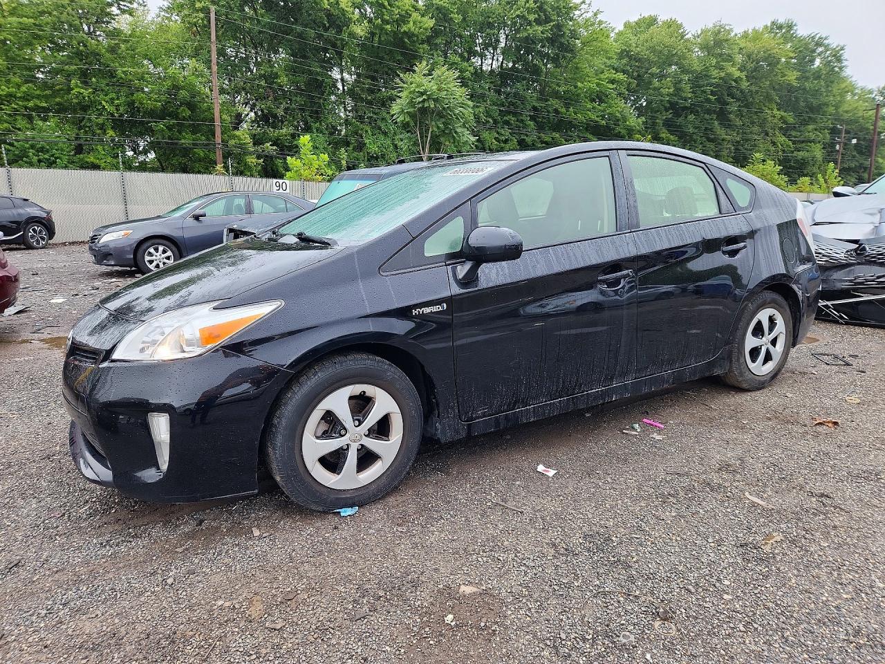 2015 TOYOTA PRIUS THREE