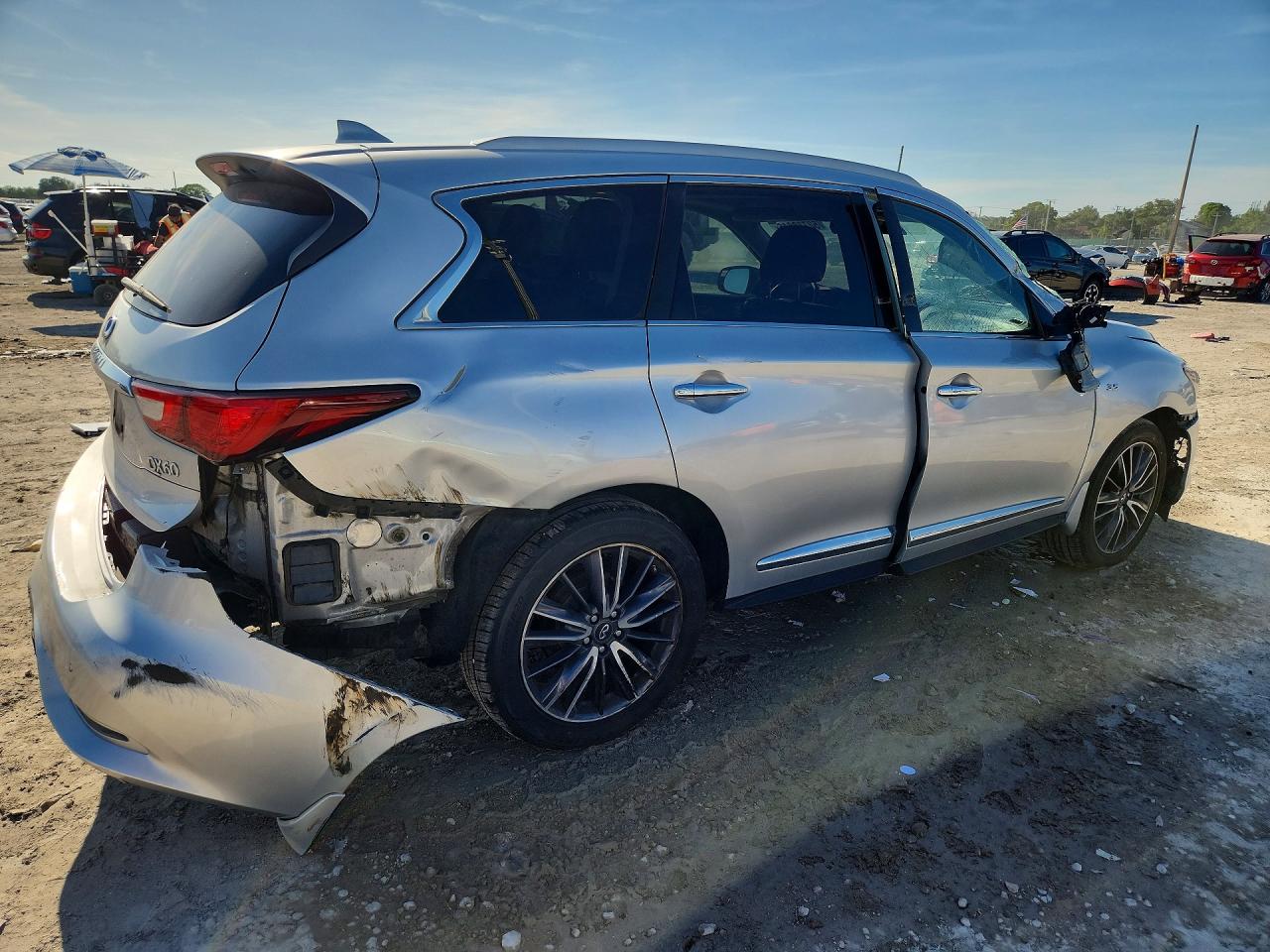 2017 INFINITI QX60 BASE — снимка 3