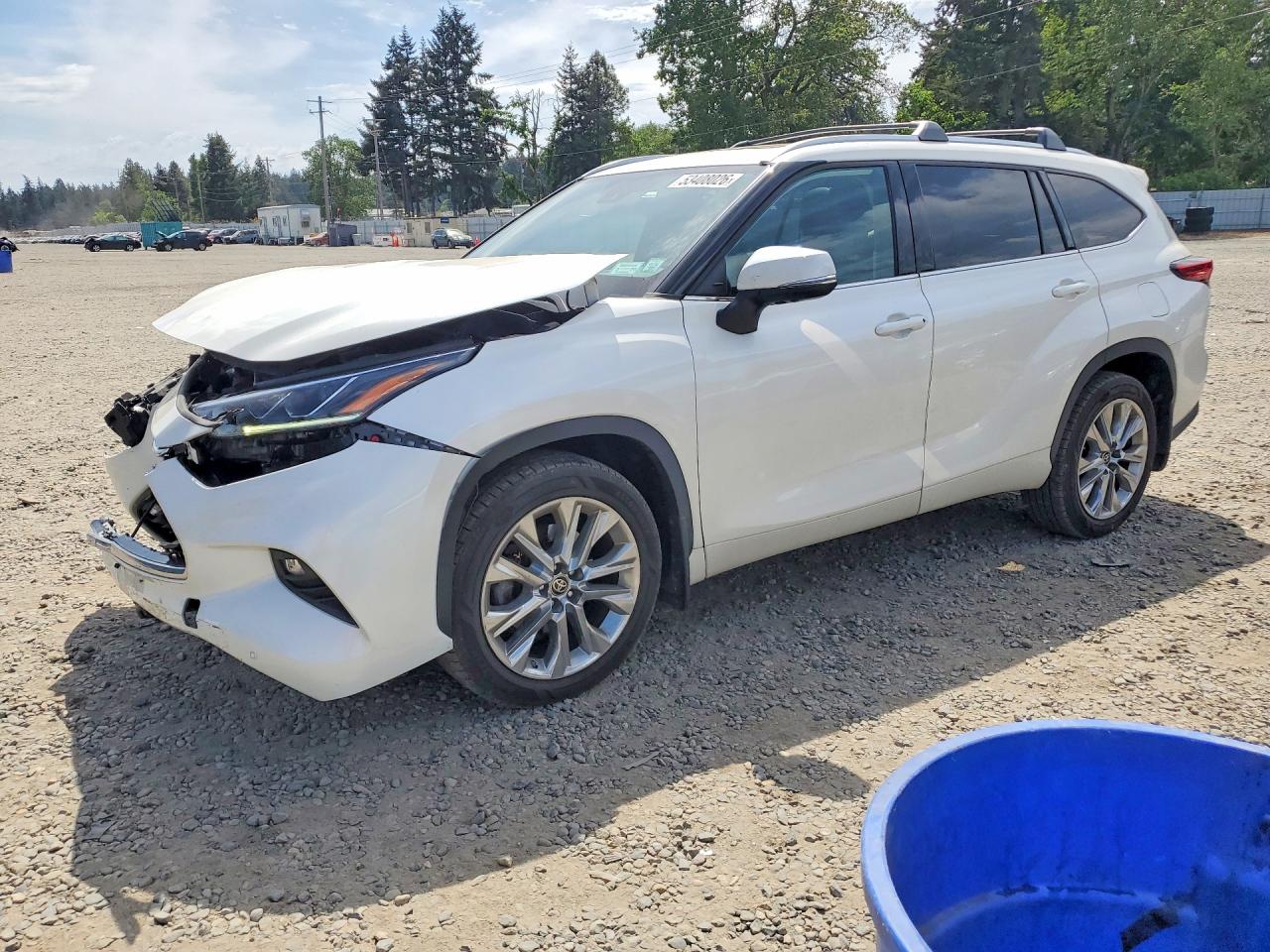 2021 TOYOTA HIGHLANDER LIMITED