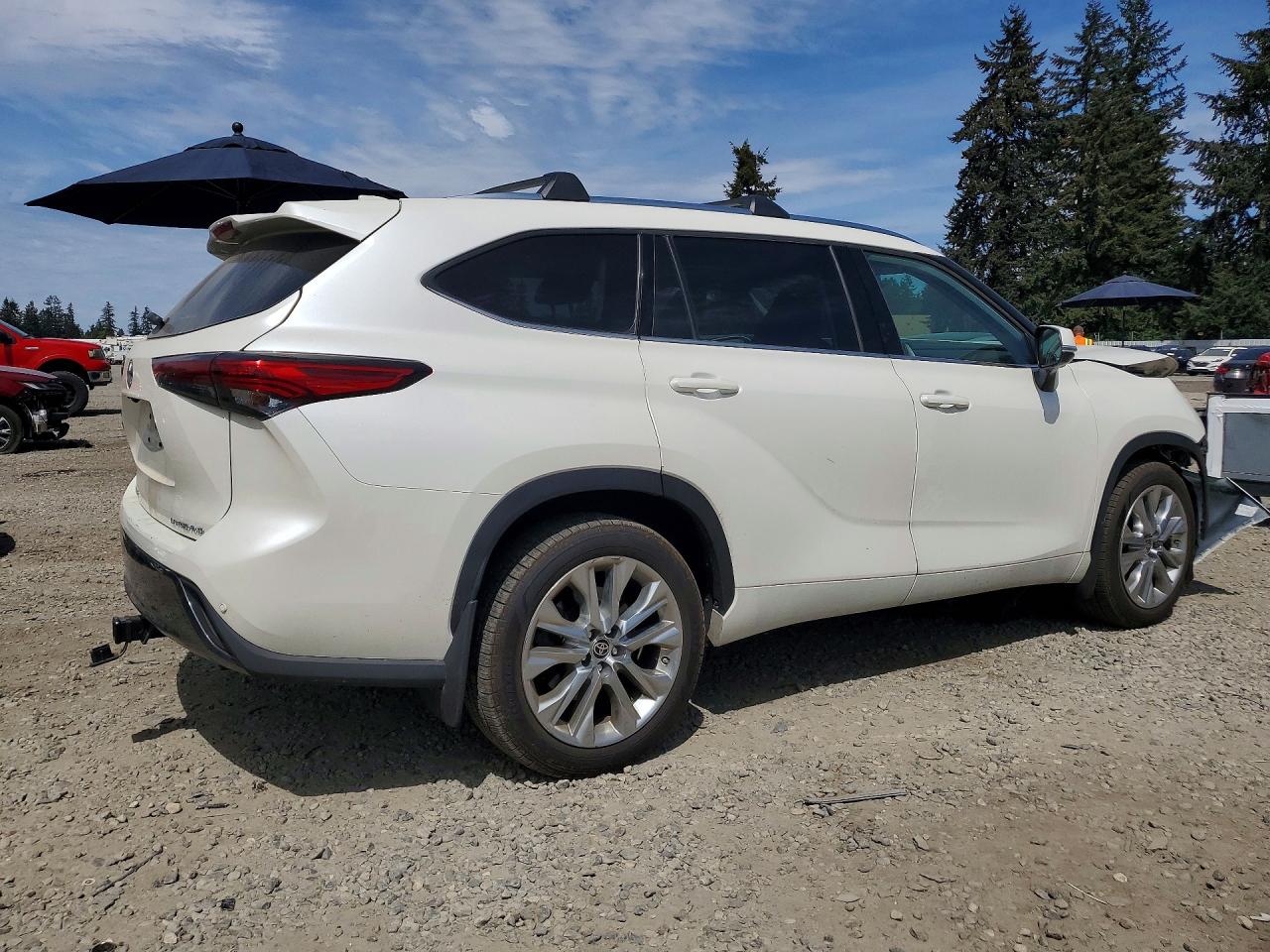 2021 TOYOTA HIGHLANDER LIMITED — снимка 3
