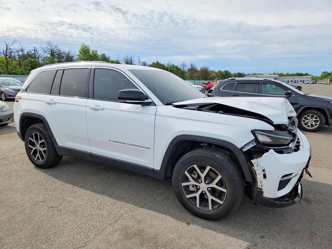 2023 JEEP GRAND CHEROKEE LIMITED — снимка 4