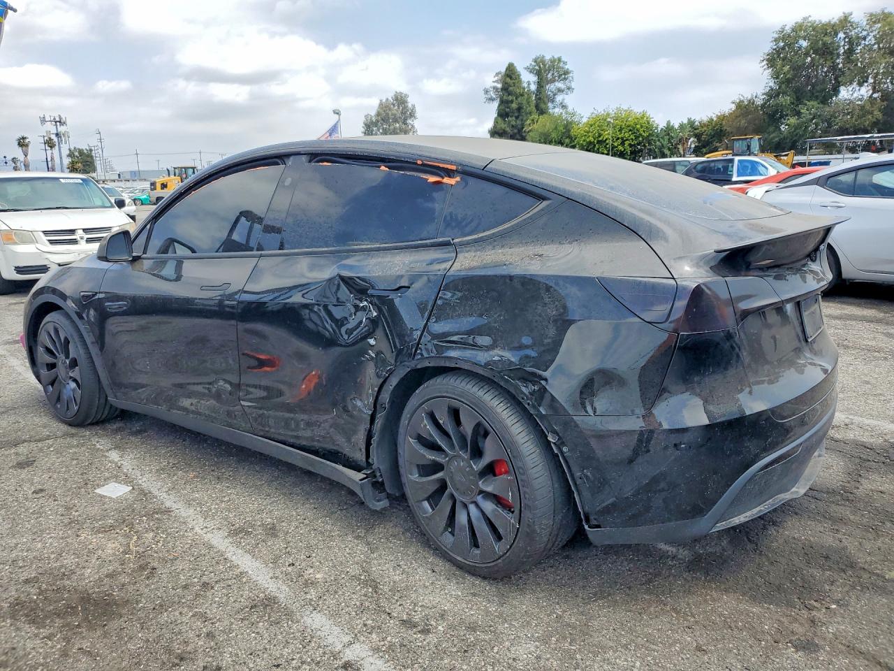 2024 TESLA MODEL Y — снимка 2