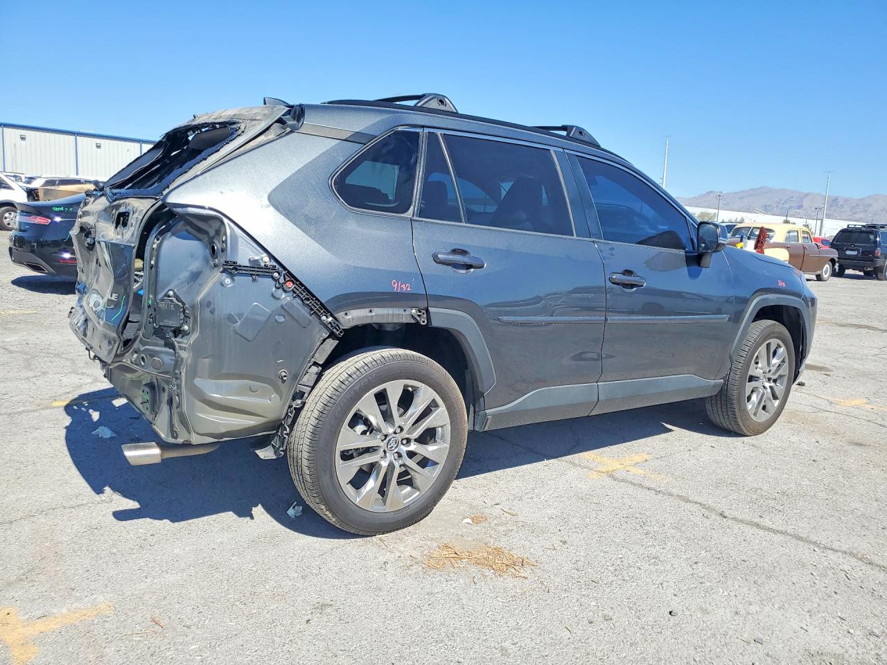2019 TOYOTA RAV4 XLE PREMIUM — снимка 3